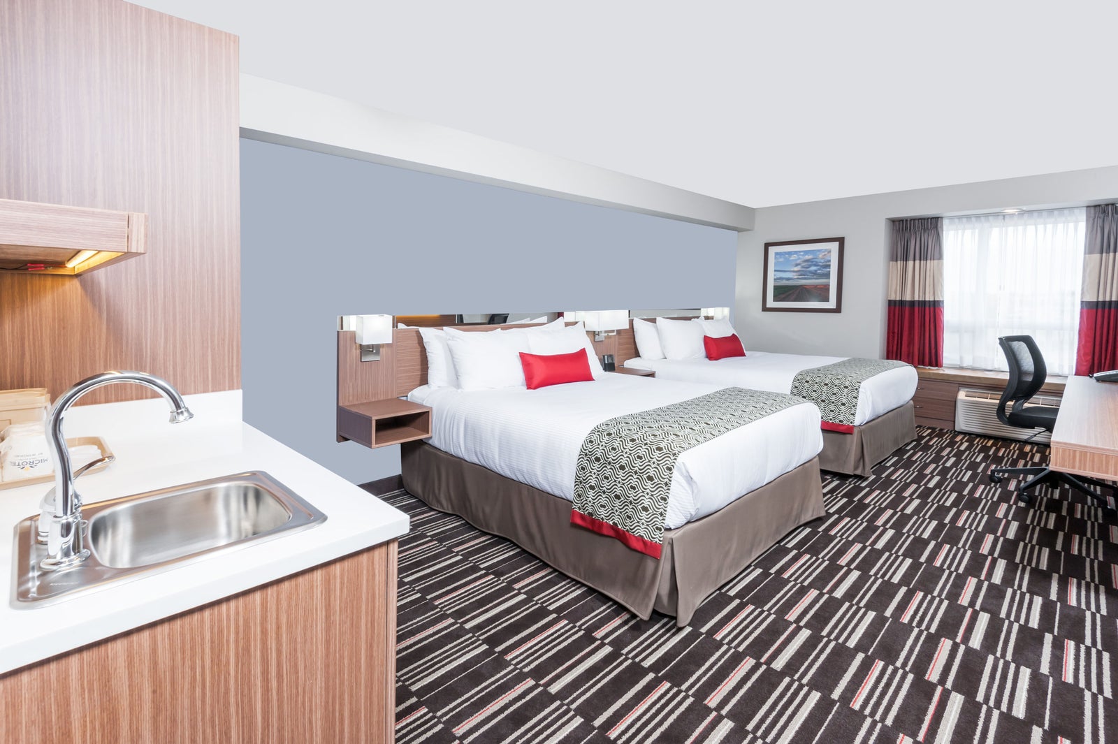 Business 2 Queen Bed Suite