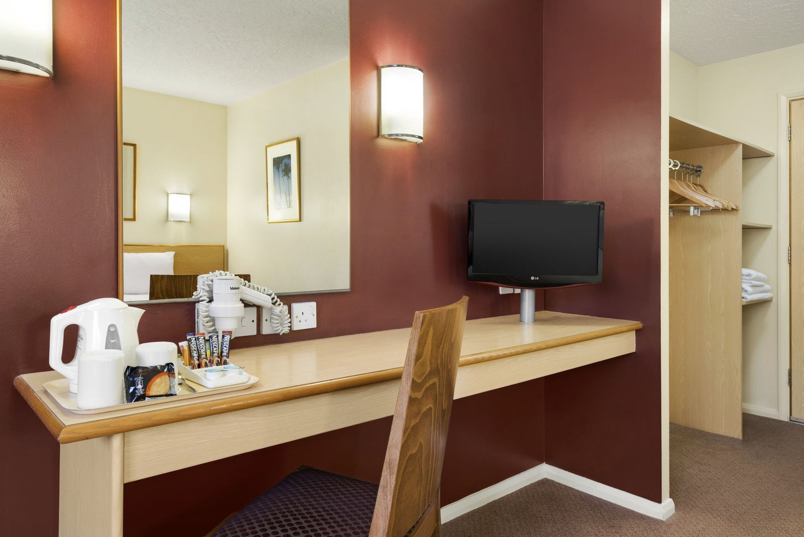 1 Double 1 Single Bed Room