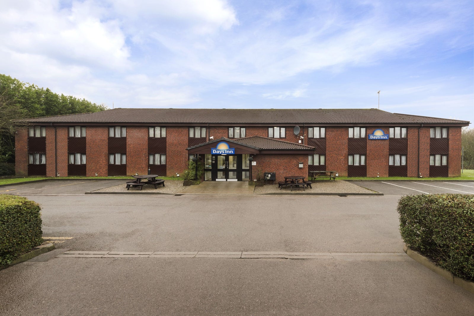 Welcome to the Days Inn Bridgend Cardiff M4