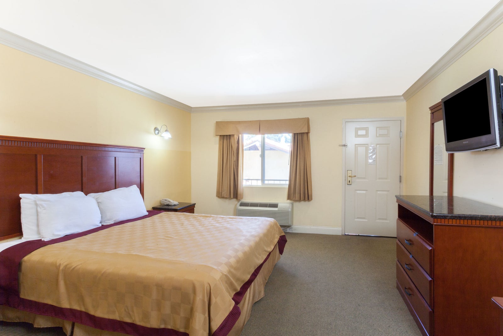 1 King Bed Room