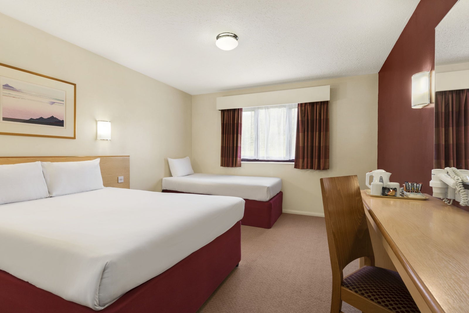 1 Double 1 Single Bed Room