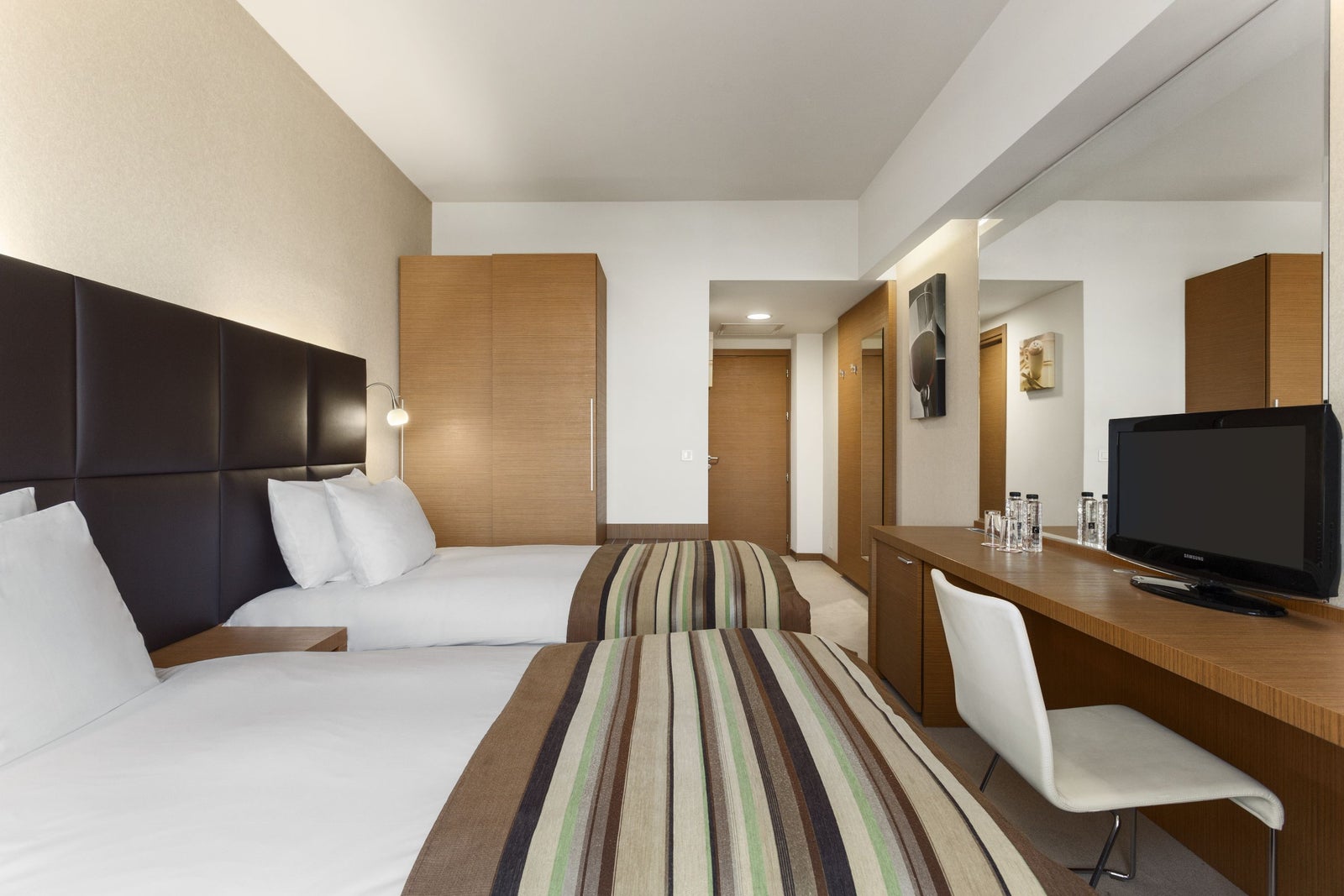 2 Twin Beds Deluxe Room