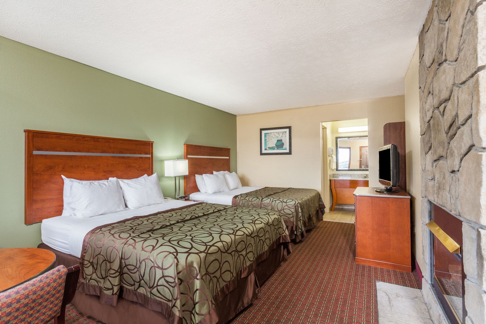 2 Queen Bed Room with Fireplace