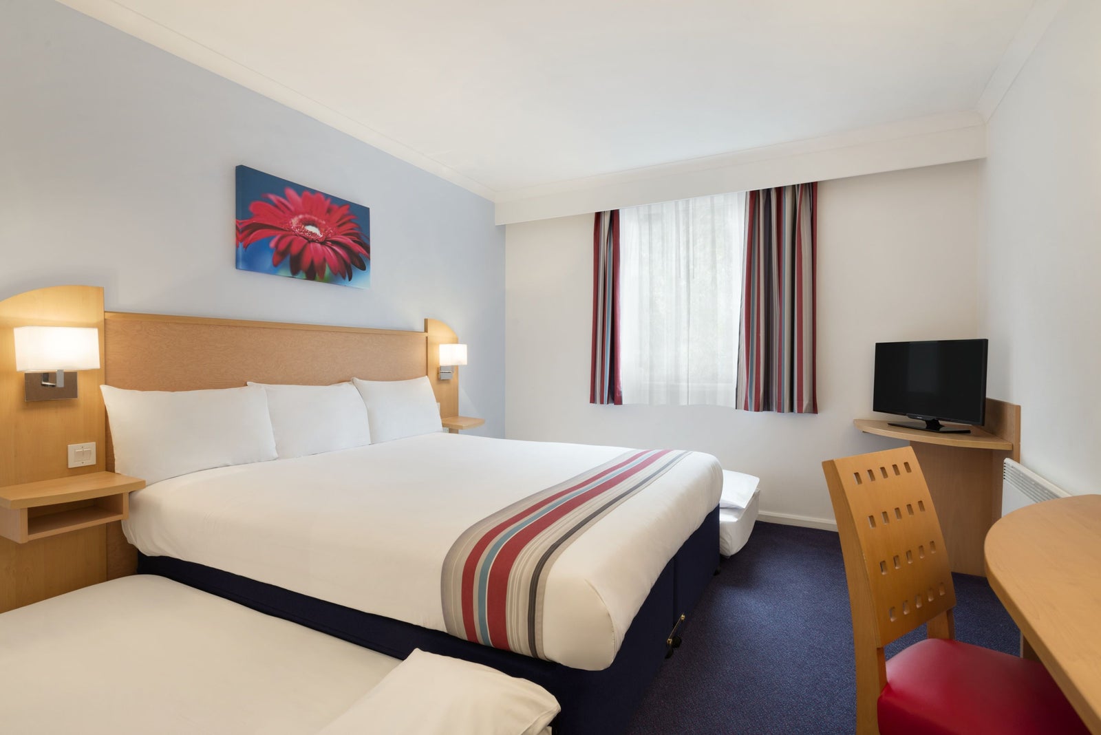 1 Double 2 Single Bed Room