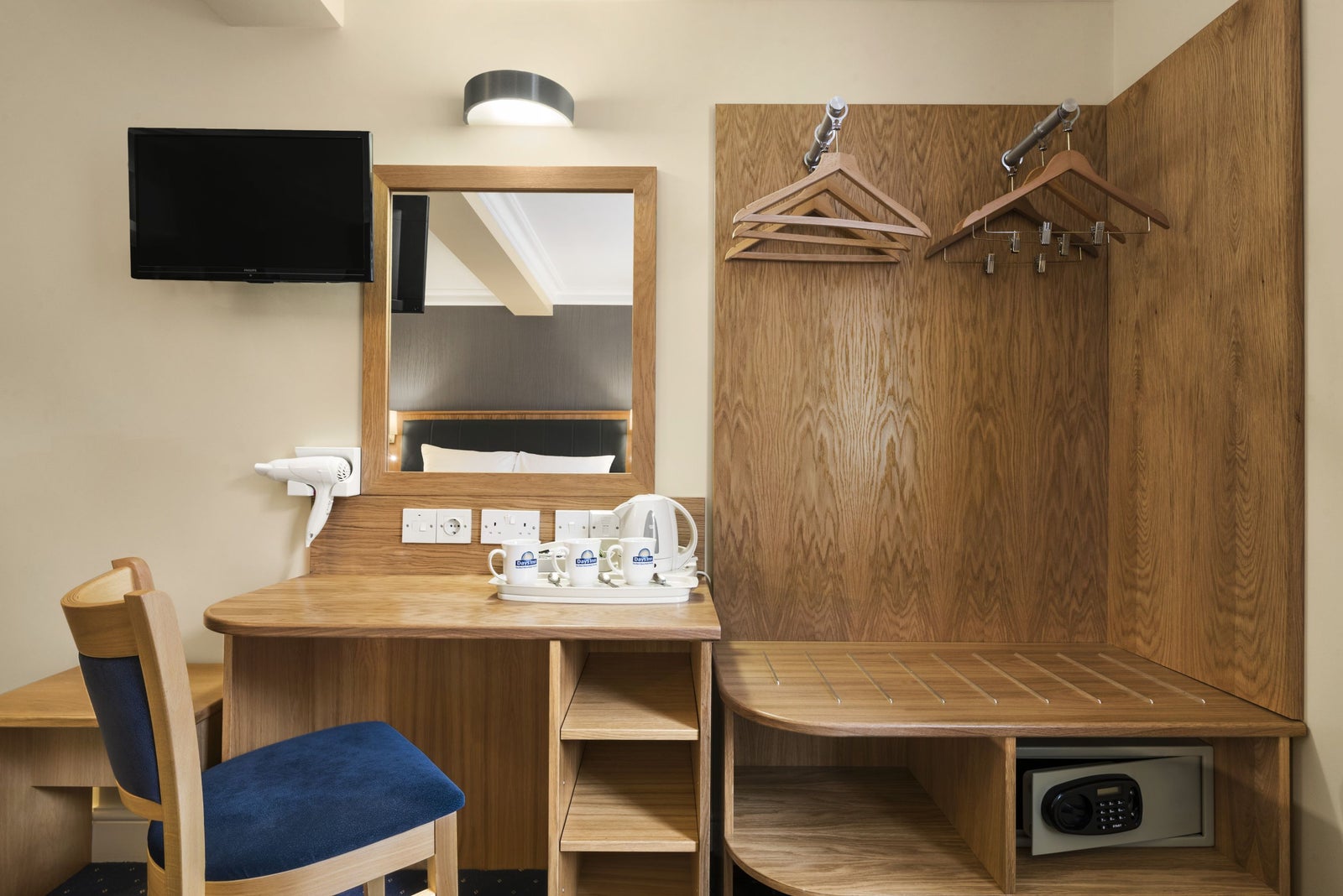 1 Double Bed Room