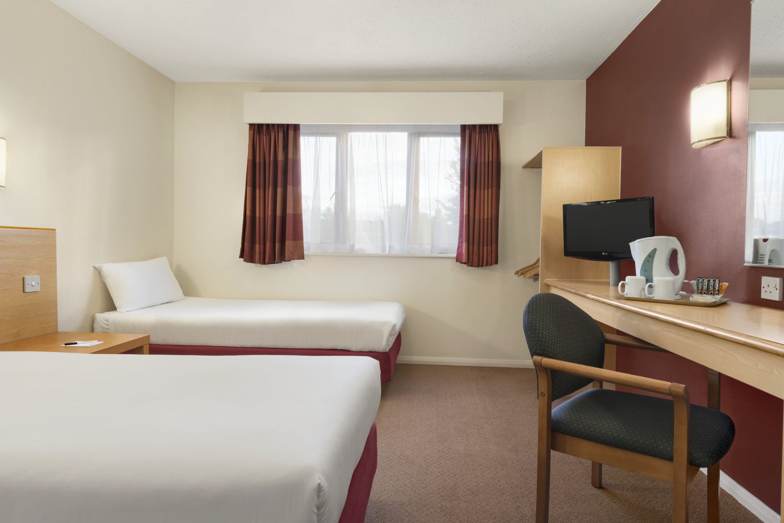 2 Twin Bed Accessible Room