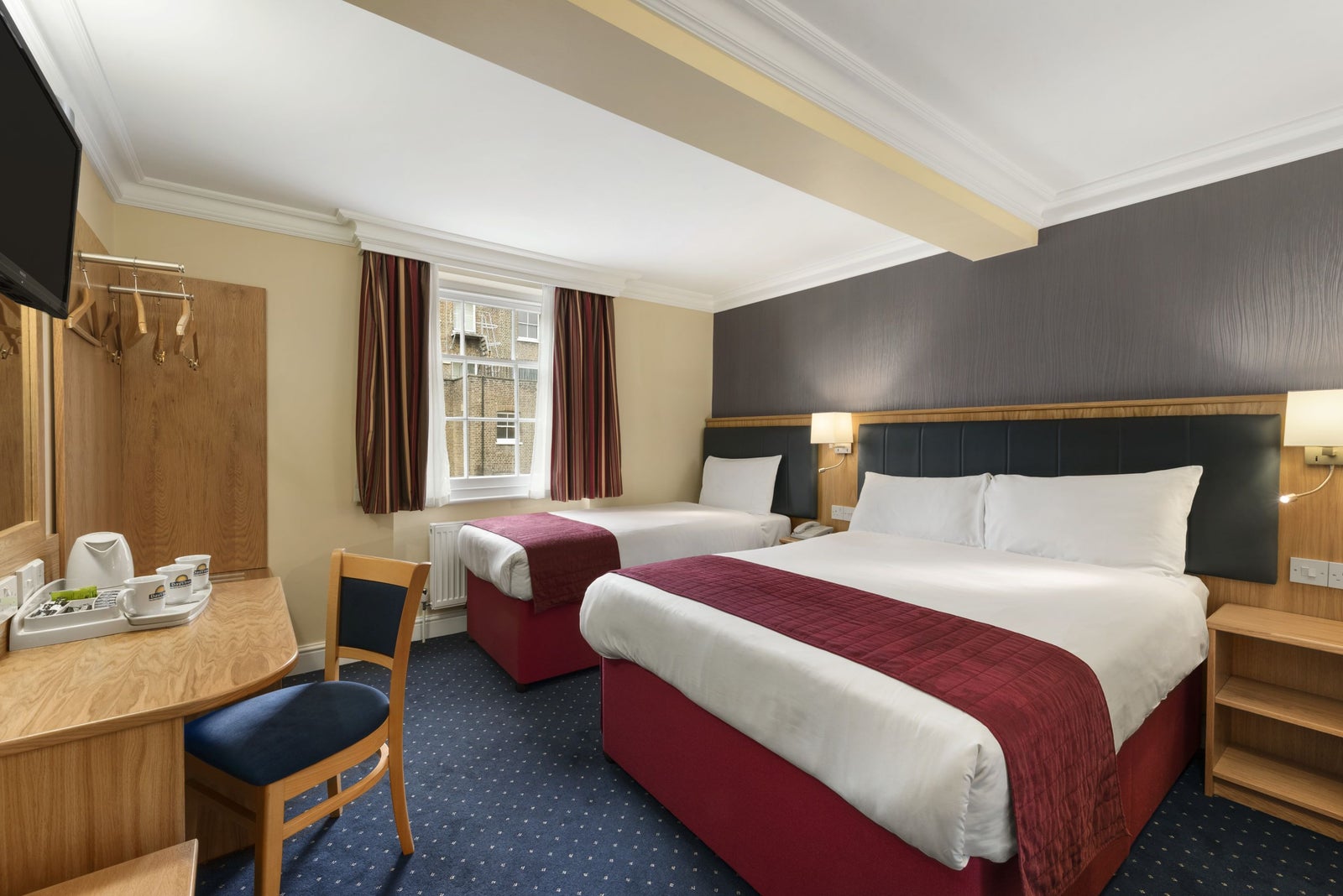 1 Double Bed 1 Single Bed Room