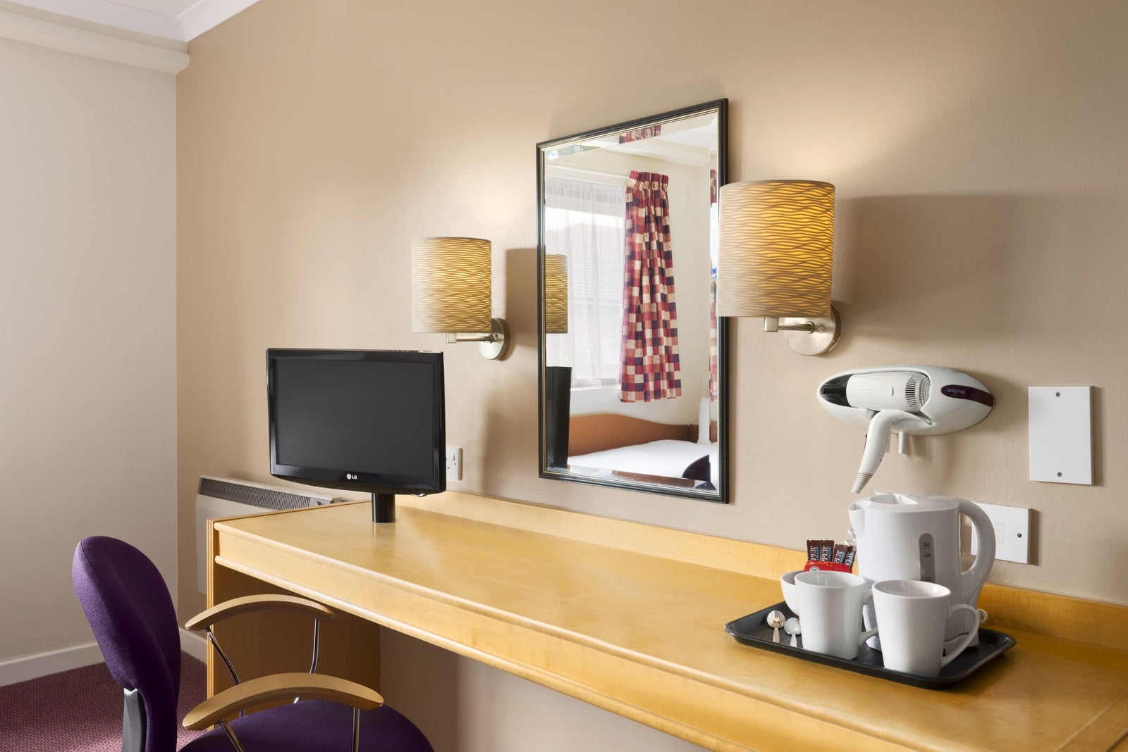 1 Double 2 Single Bed Family Room