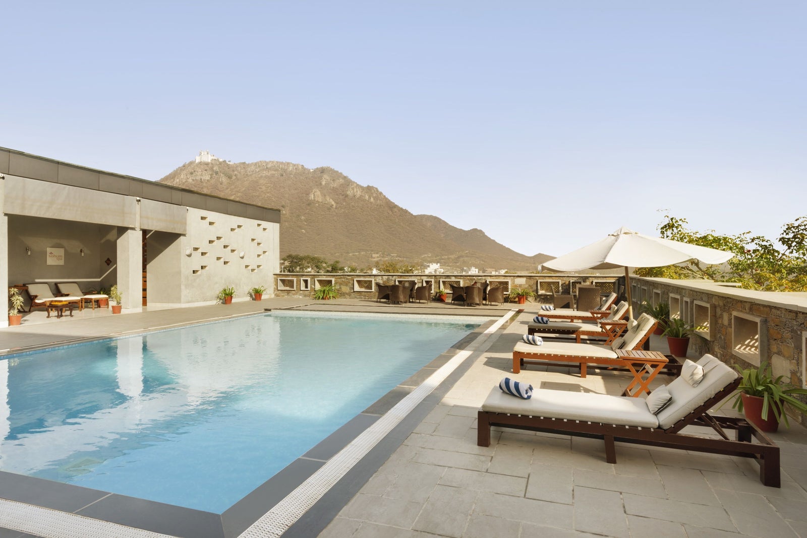 Spa Pool and Jacuzzi