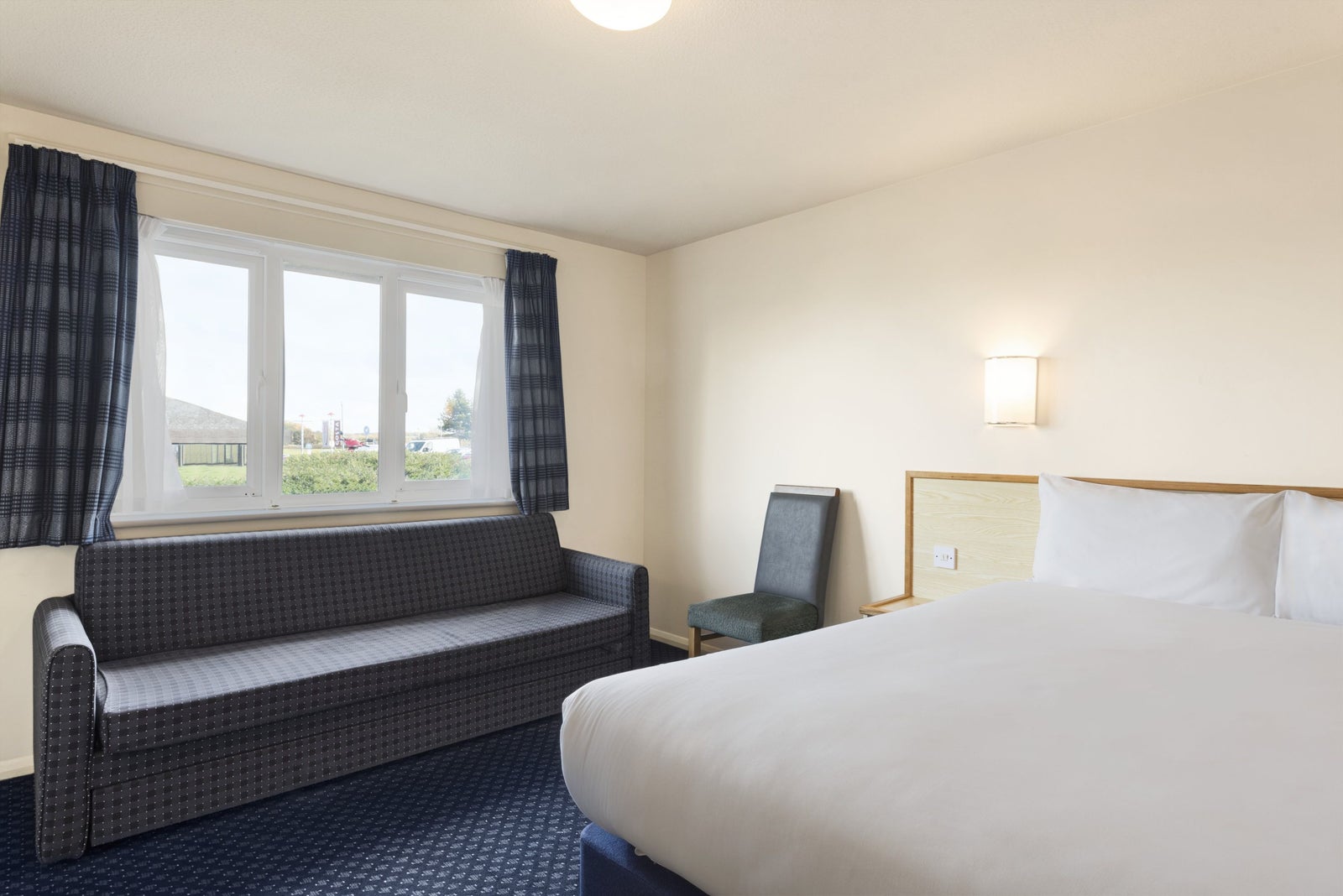 1 Double 1 Sofa Bed Room