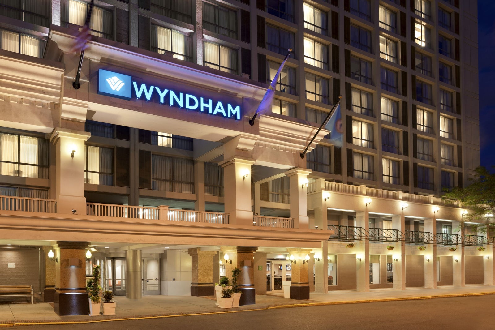 Welcome to Wyndham Boston Beacon Hill