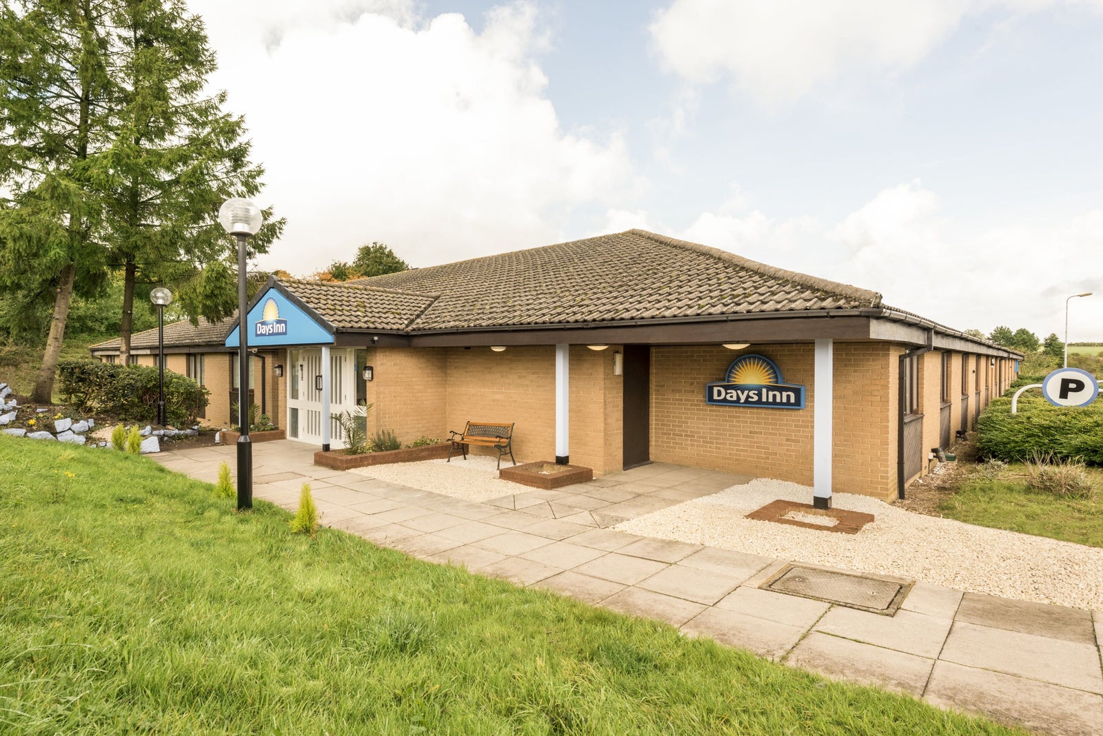 Welcome to the Days Inn Sutton Scotney North