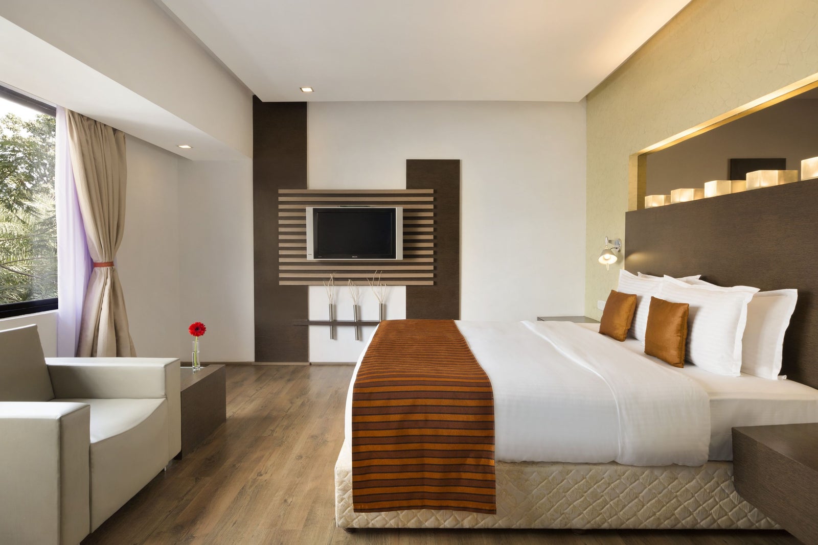 1 King Bed Executive Room