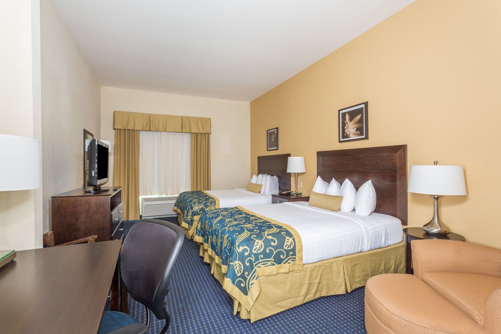 2 Queen Bed Room