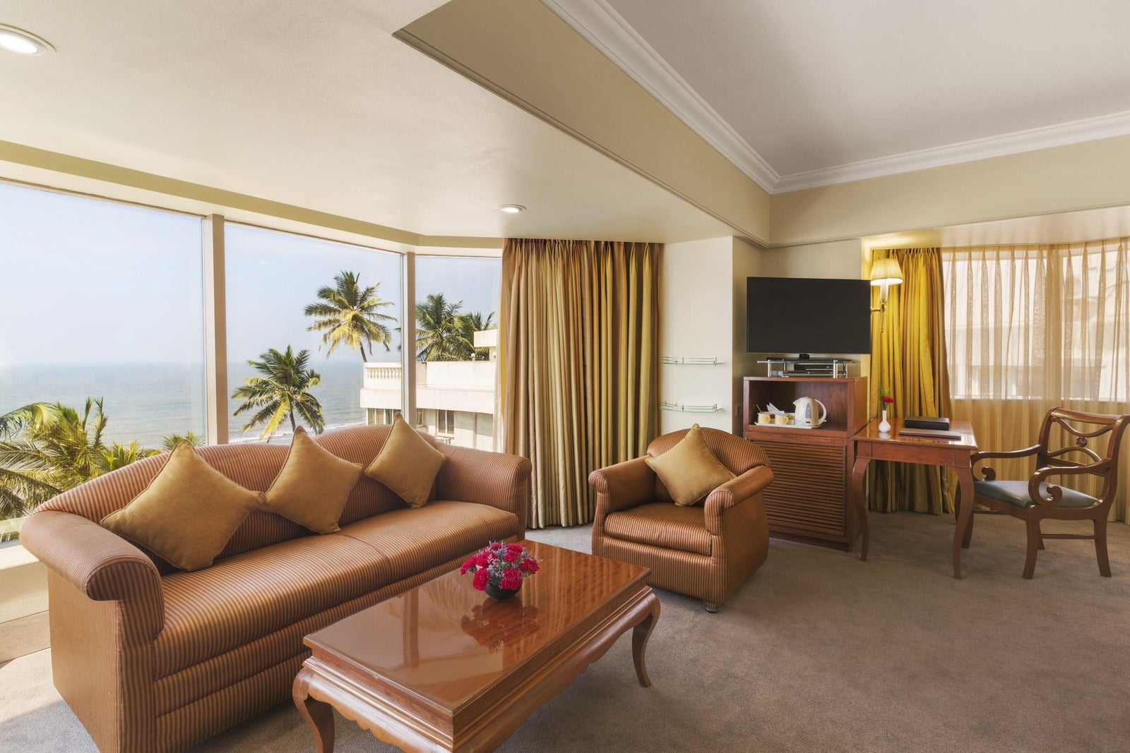 1 King Bed Executive Room