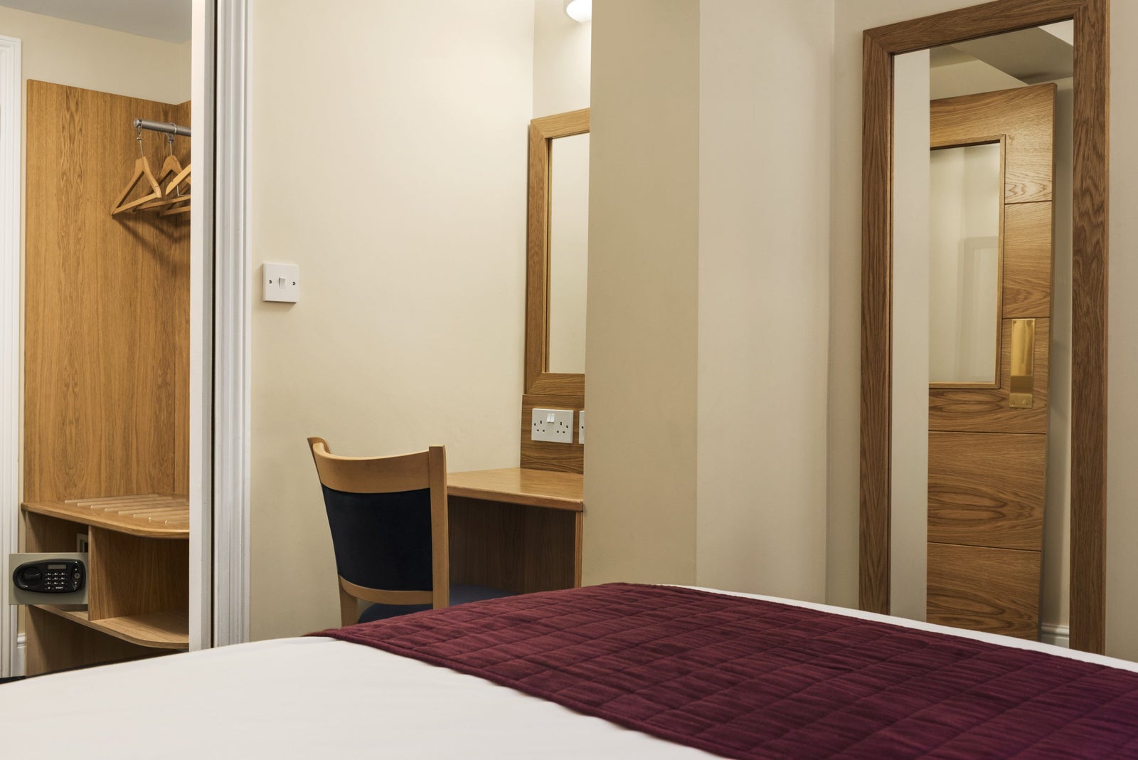 2 Single Bed Room
