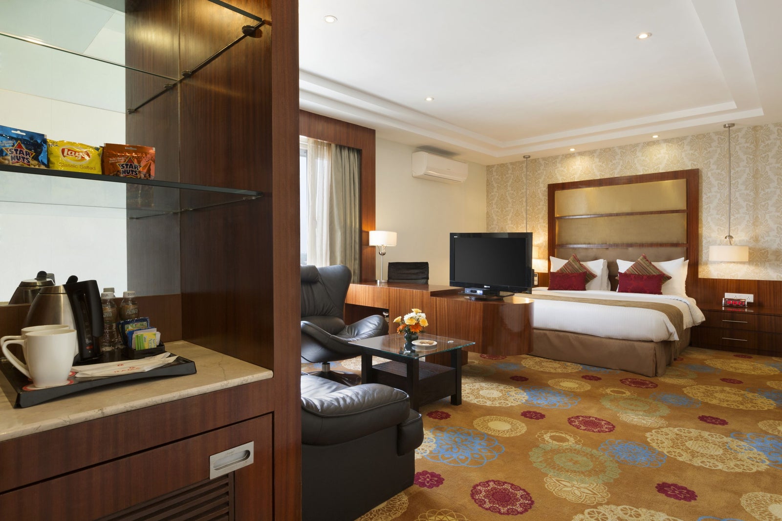 1 King Bed Premium Room