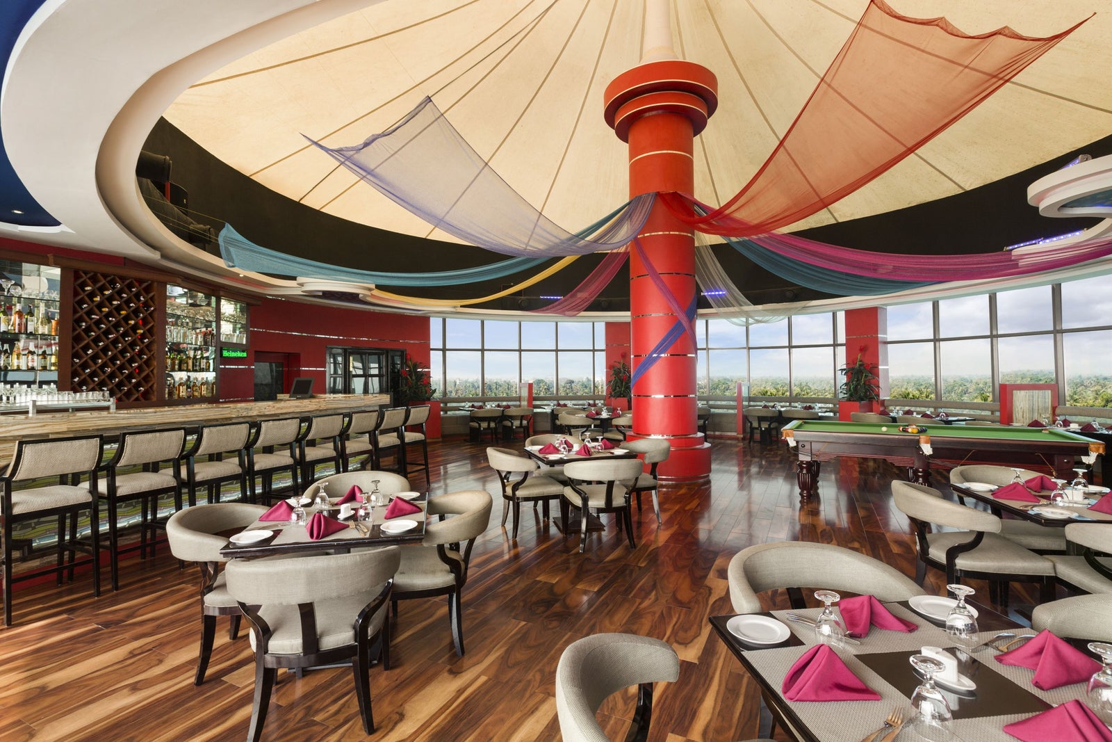 Venice Lounge n Grill