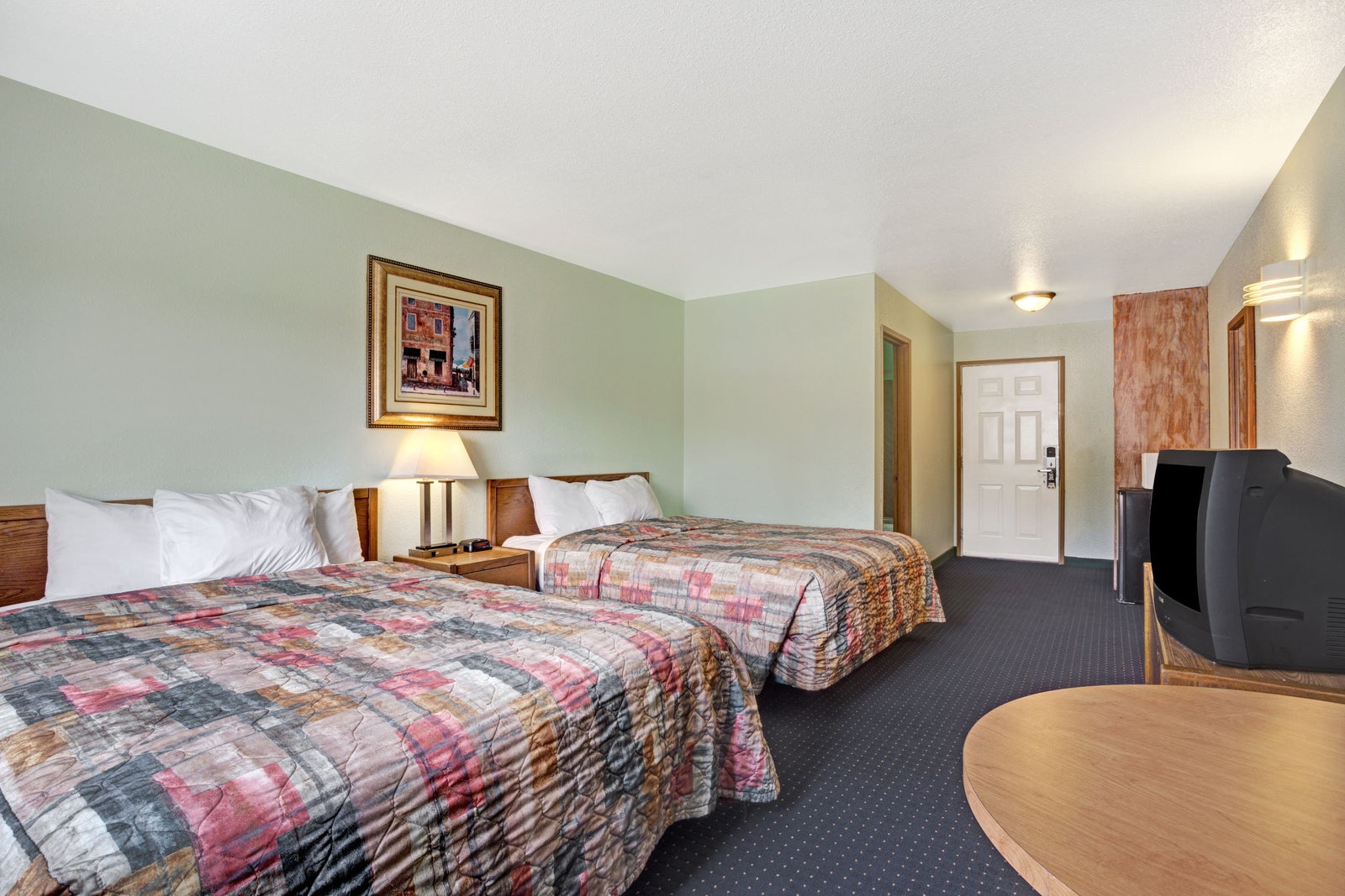 2 Double Bed Room