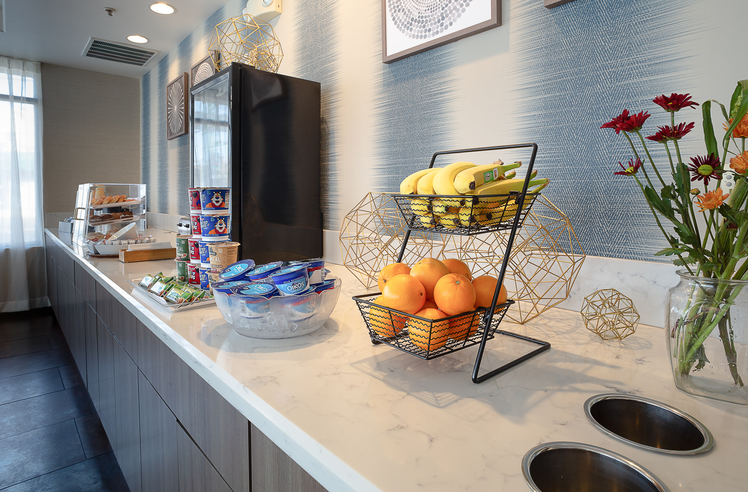Free breakfast at Hawthorn Suites by Wyndham Oakland/Alameda in Alameda, California
