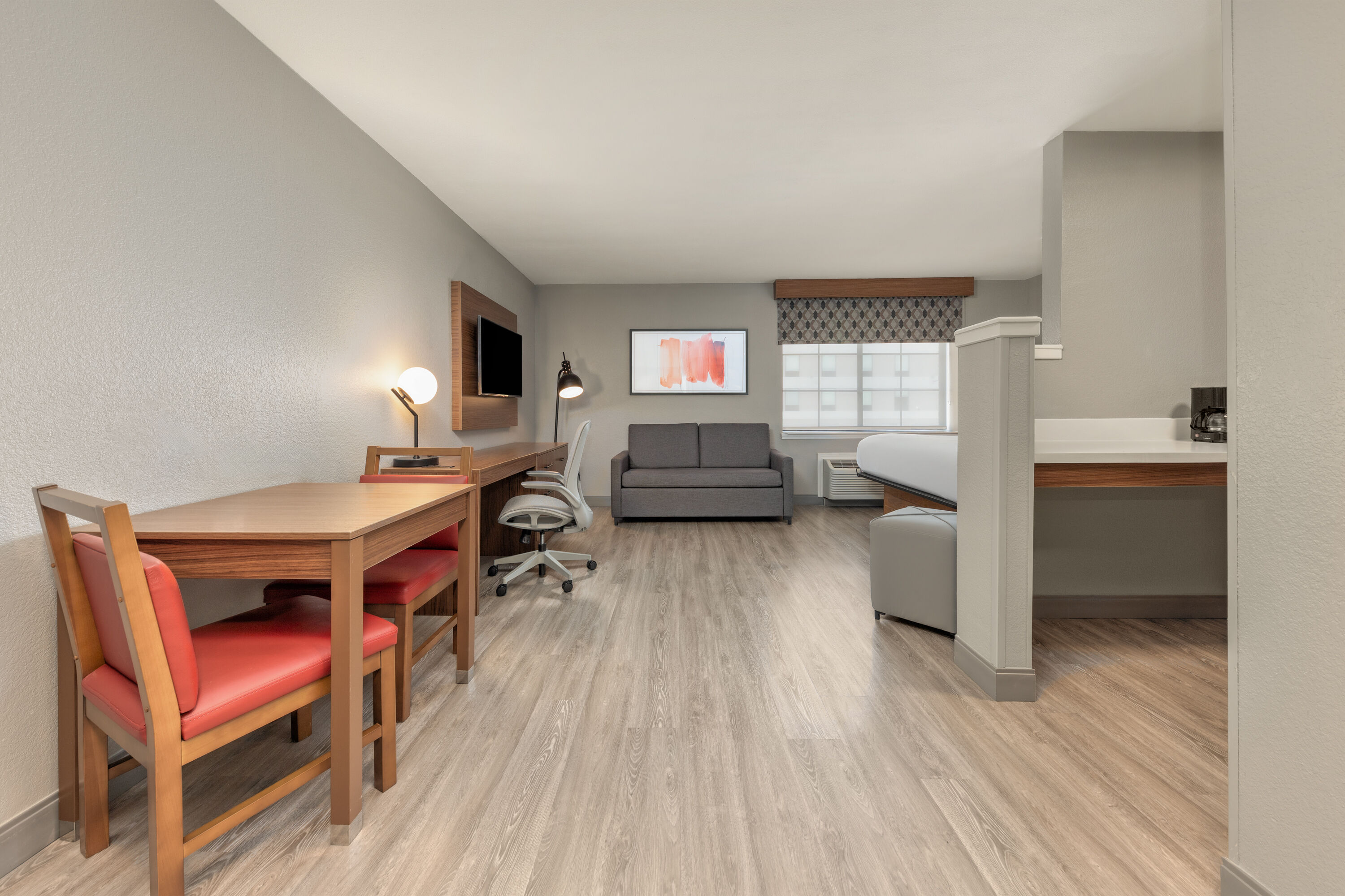 Hawthorn Extended Stay by Wyndham Bedford / Dallas suite in Bedford, Texas