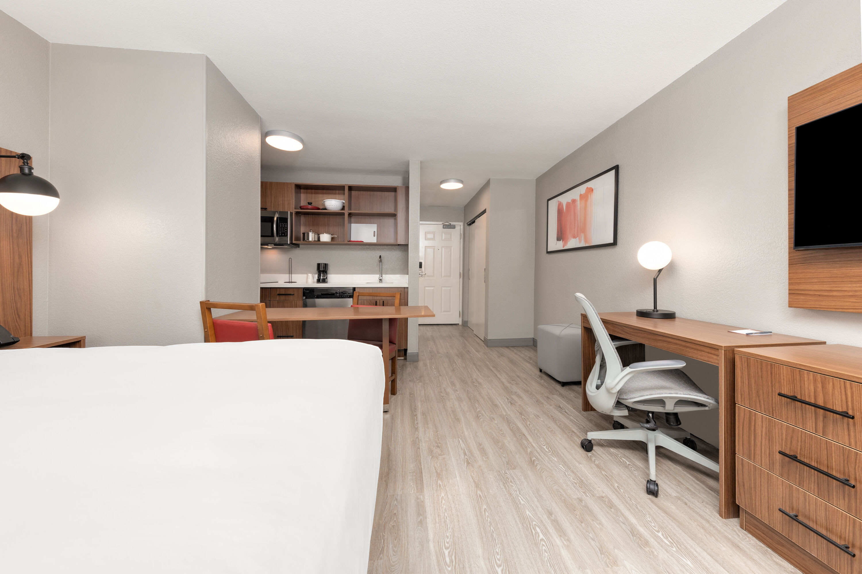Hawthorn Extended Stay by Wyndham Bedford / Dallas suite in Bedford, Texas
