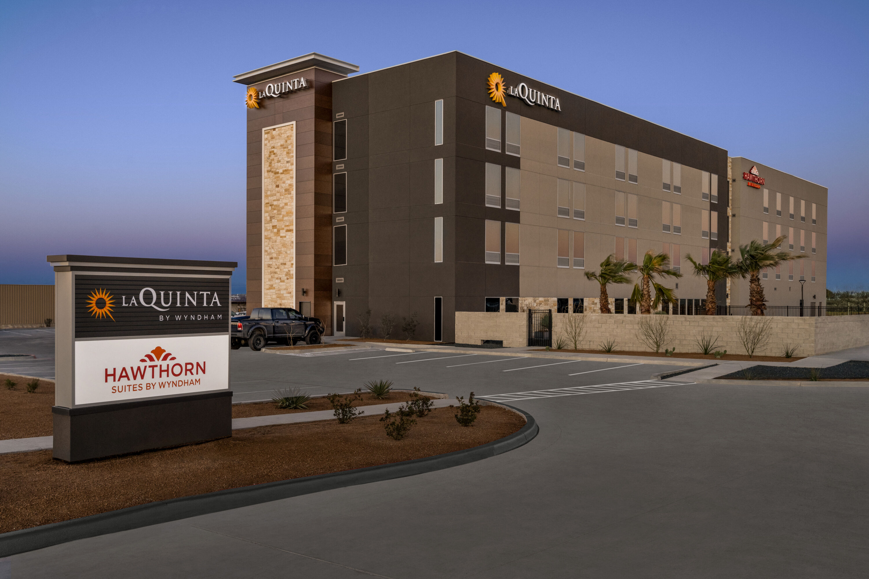 Exterior of Hawthorn Extended Stay by Wyndham Del Rio hotel in Del Rio, Texas