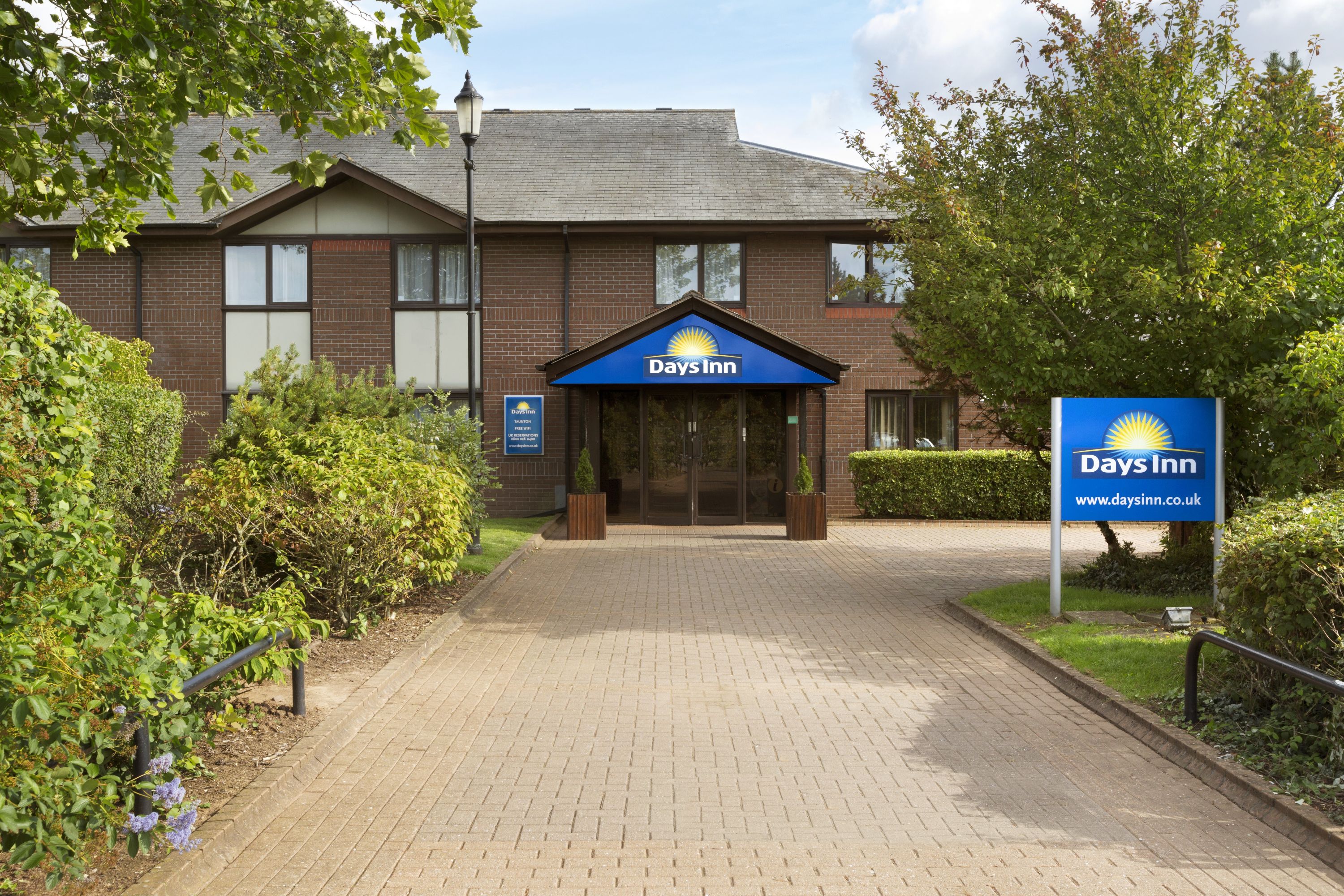 Exterior of Days Inn by Wyndham Taunton hotel in Taunton, Other than US/Canada