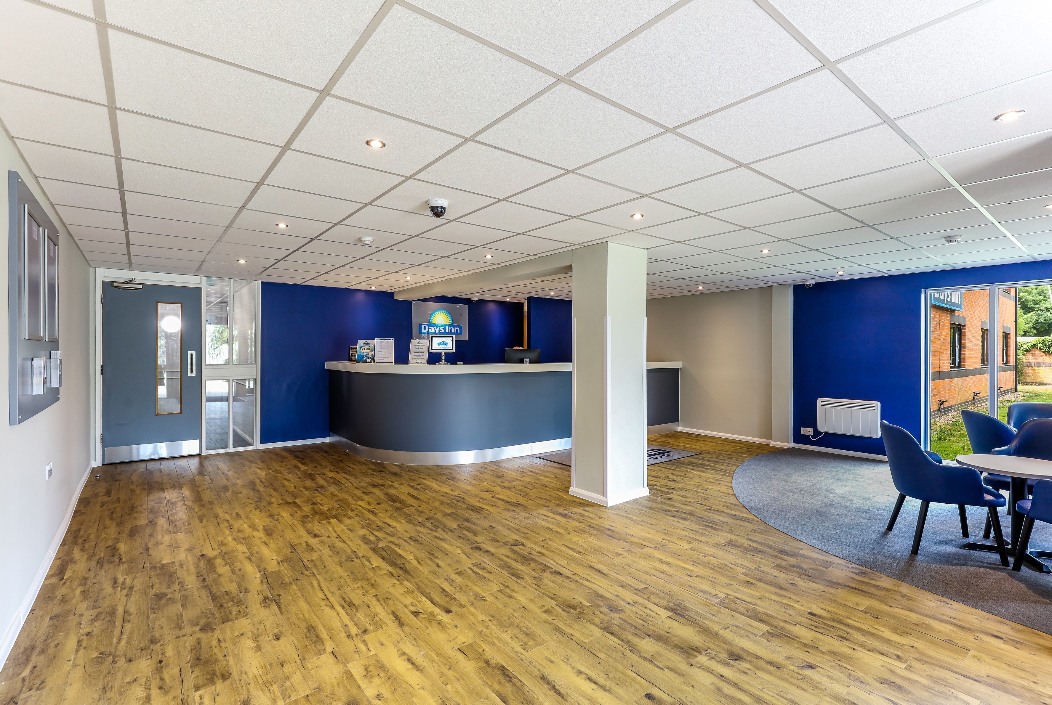Days Inn by Wyndham Warwick North M40 reception in Warwickshire, Other than US/Canada