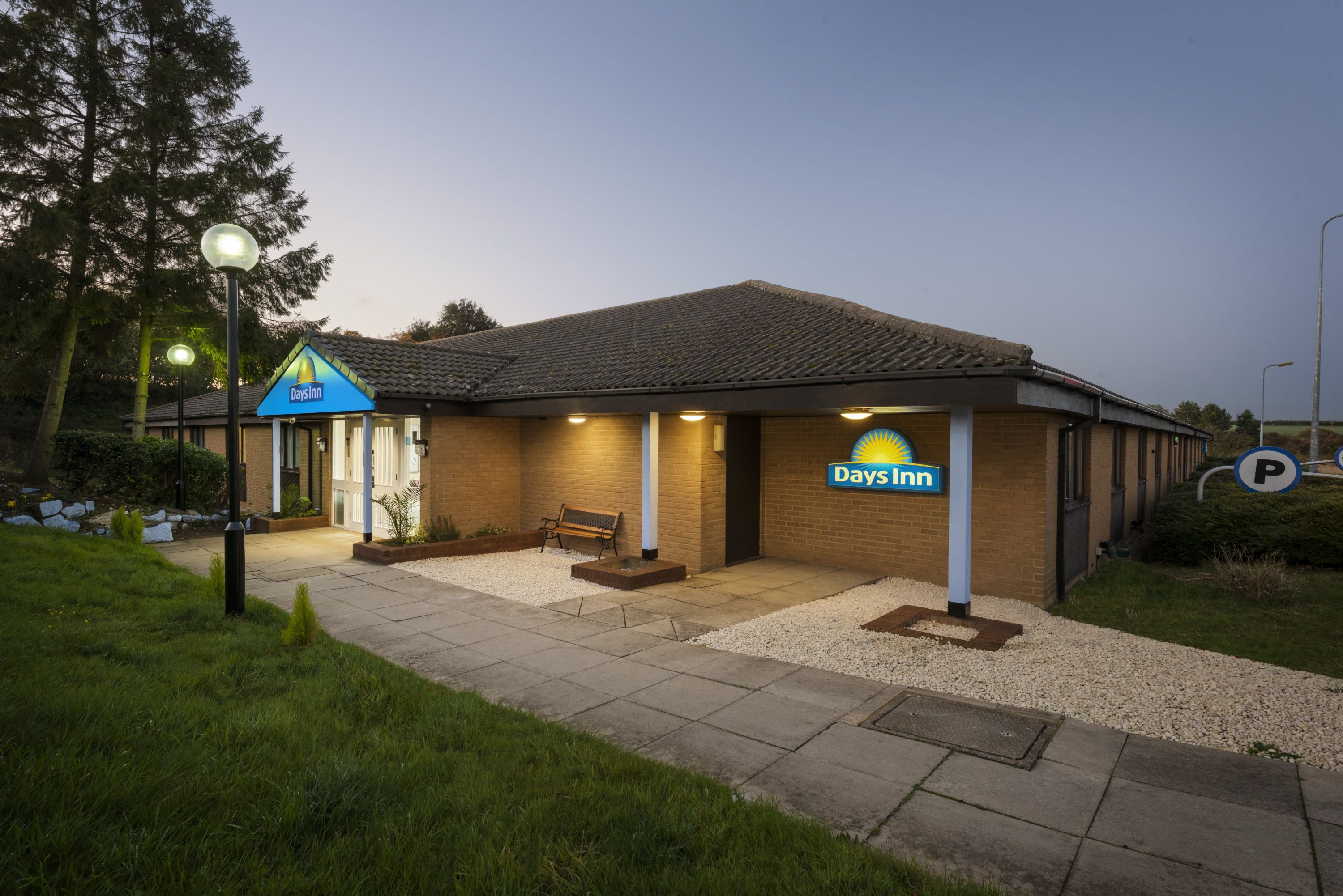 Exterior of Days Inn by Wyndham Sutton Scotney North hotel in Winchester, Other than US/Canada