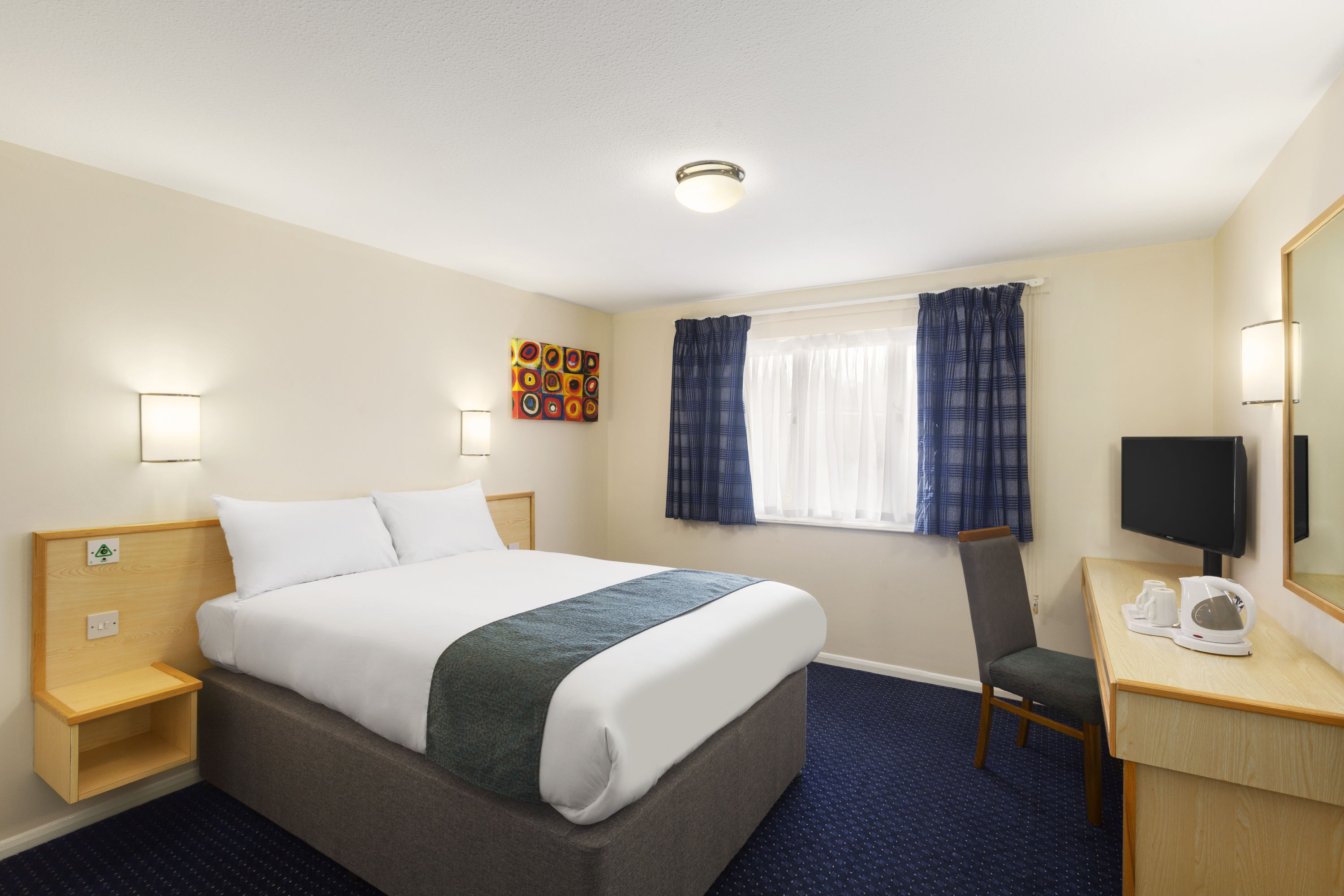 Guest room at the Days Inn by Wyndham Sutton Scotney South in Winchester, Other than US/Canada