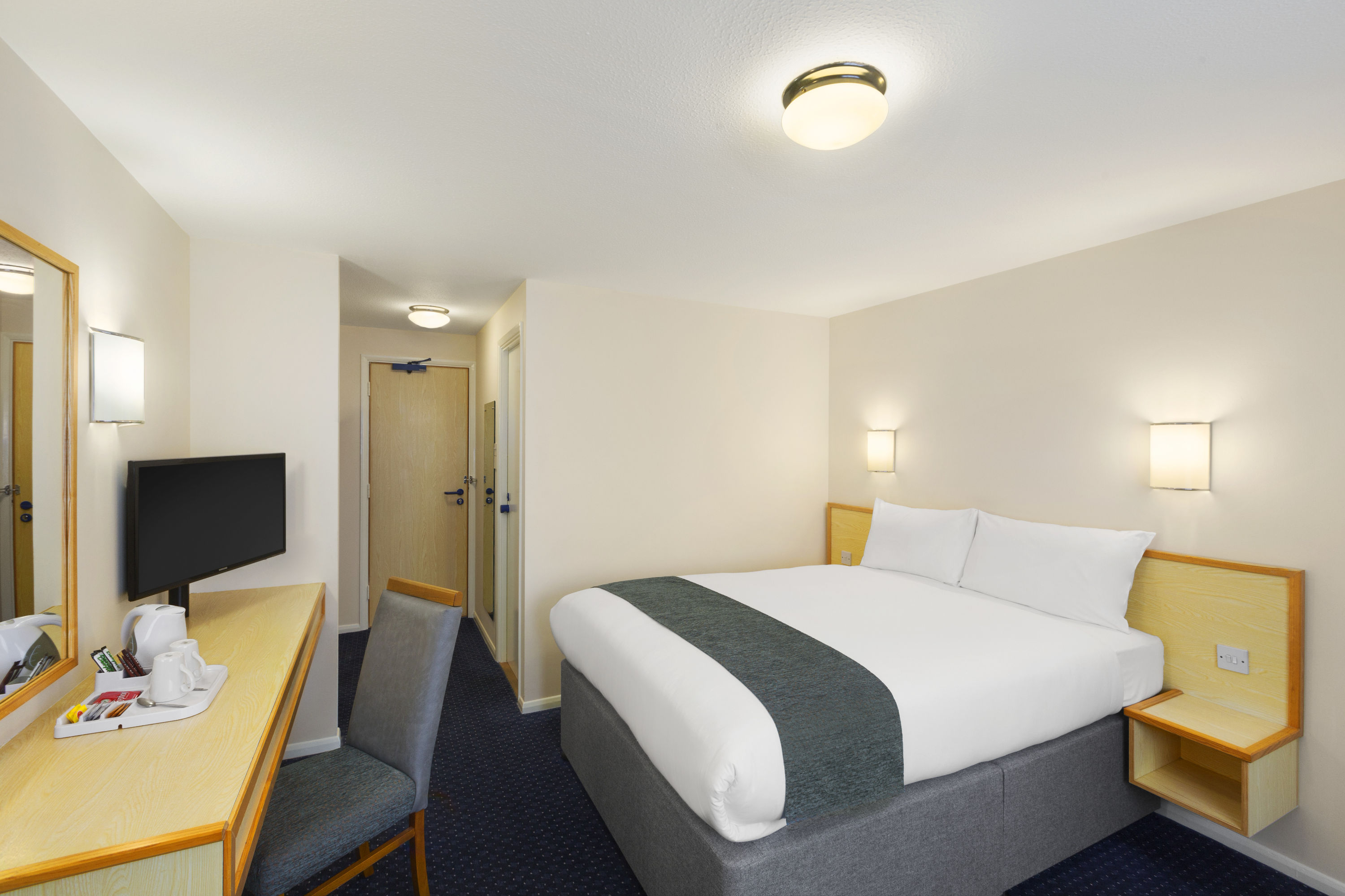 Guest room at the Days Inn by Wyndham Sutton Scotney South in Winchester, Other than US/Canada