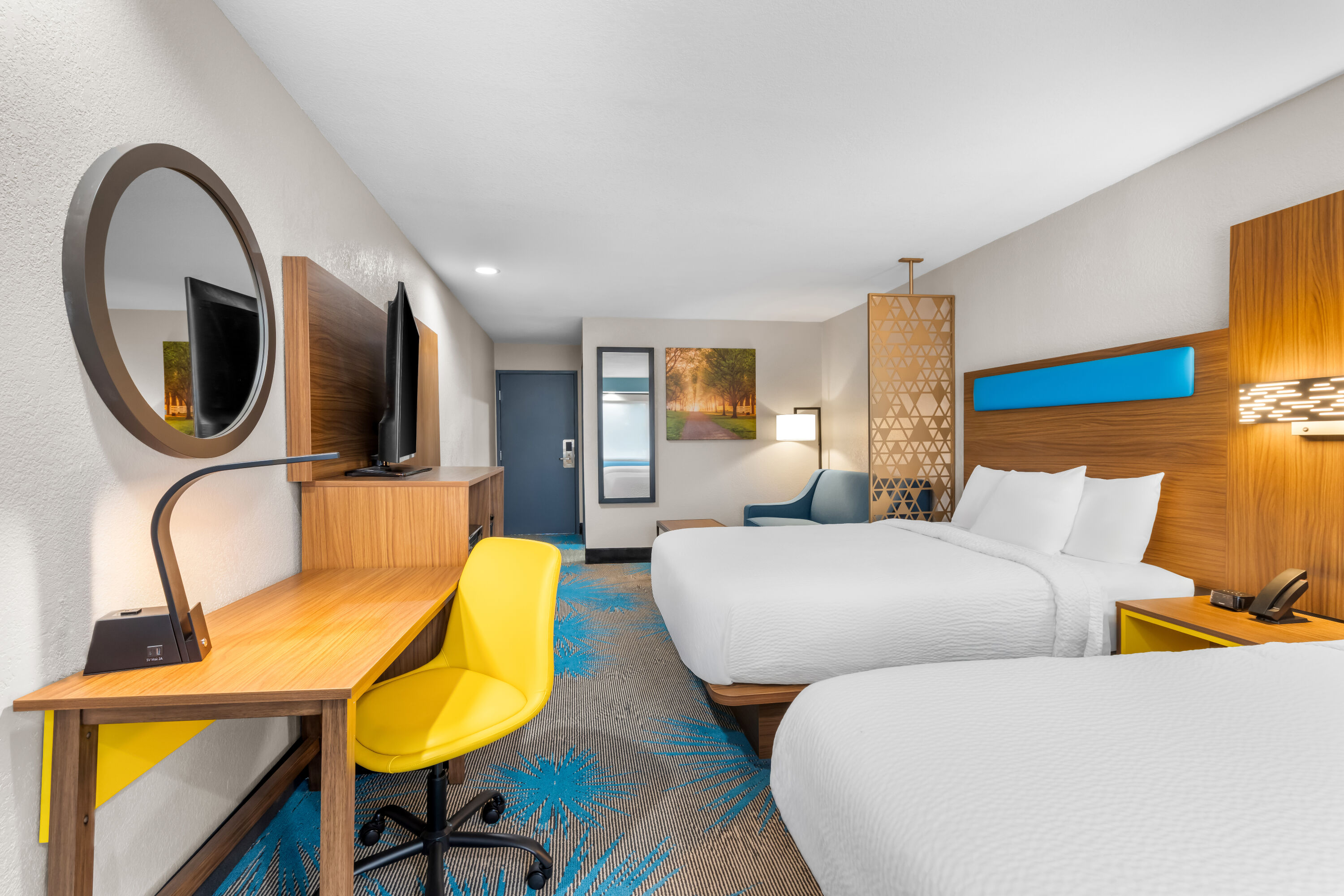 Days Inn & Suites by Wyndham Brandon Amphitheater suite in Brandon, Mississippi