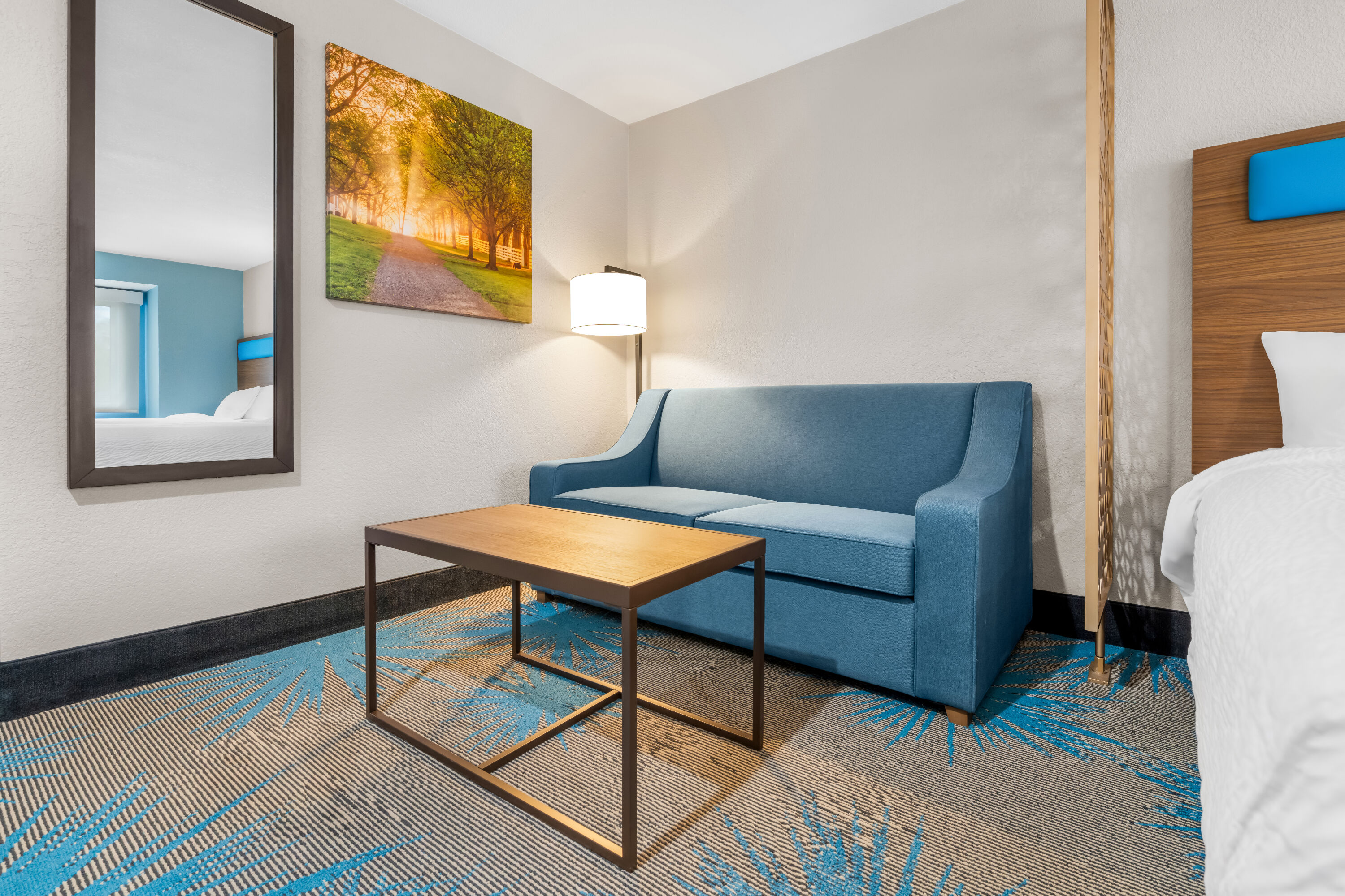Days Inn & Suites by Wyndham Brandon Amphitheater suite in Brandon, Mississippi