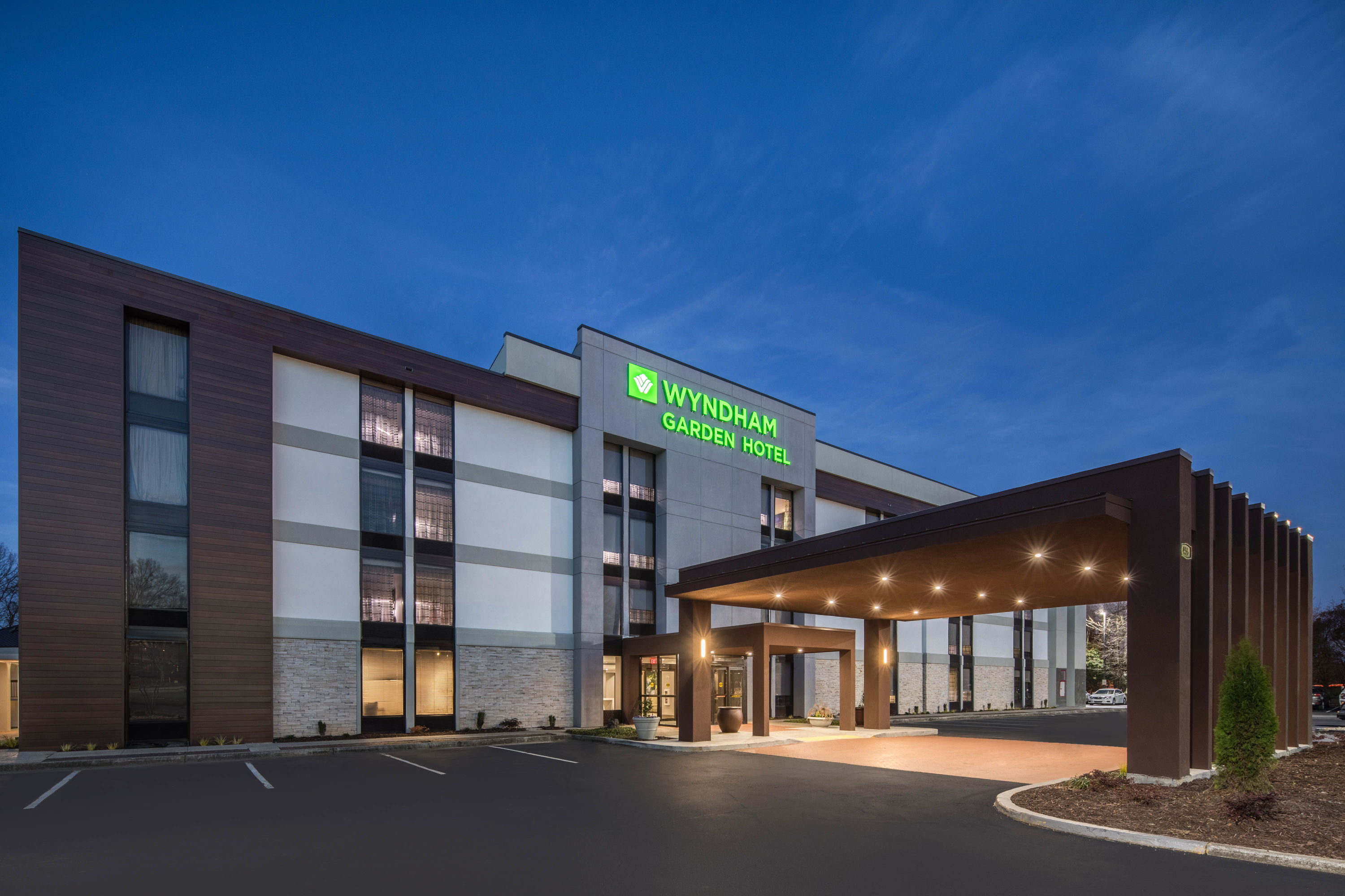 Exterior Dusk Image of Wyndham Garden Marietta Atlanta North hotel in Marietta, Georgia