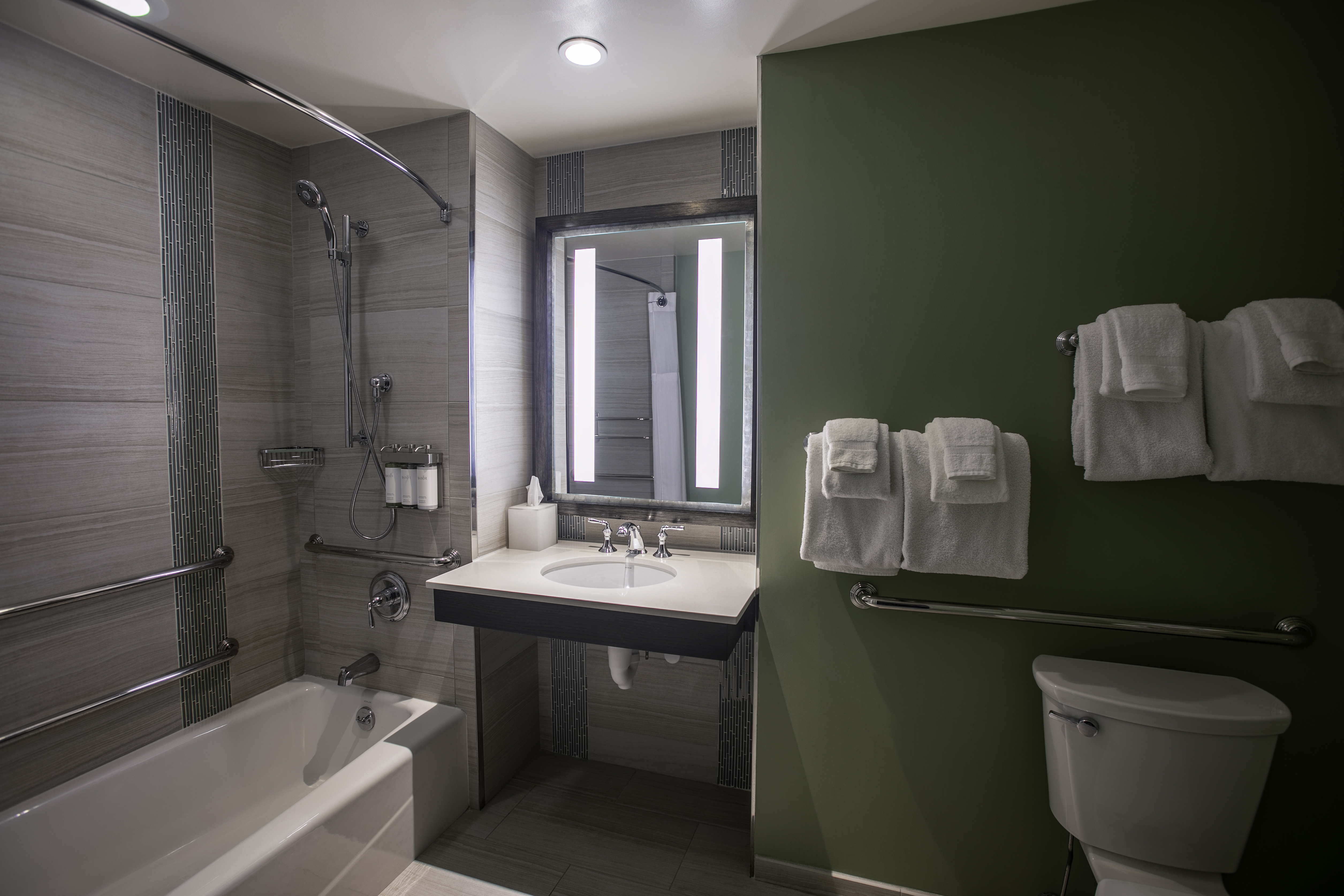 Guest room bath at the Wyndham Grand Jupiter at Harbourside Place in Jupiter, Florida
