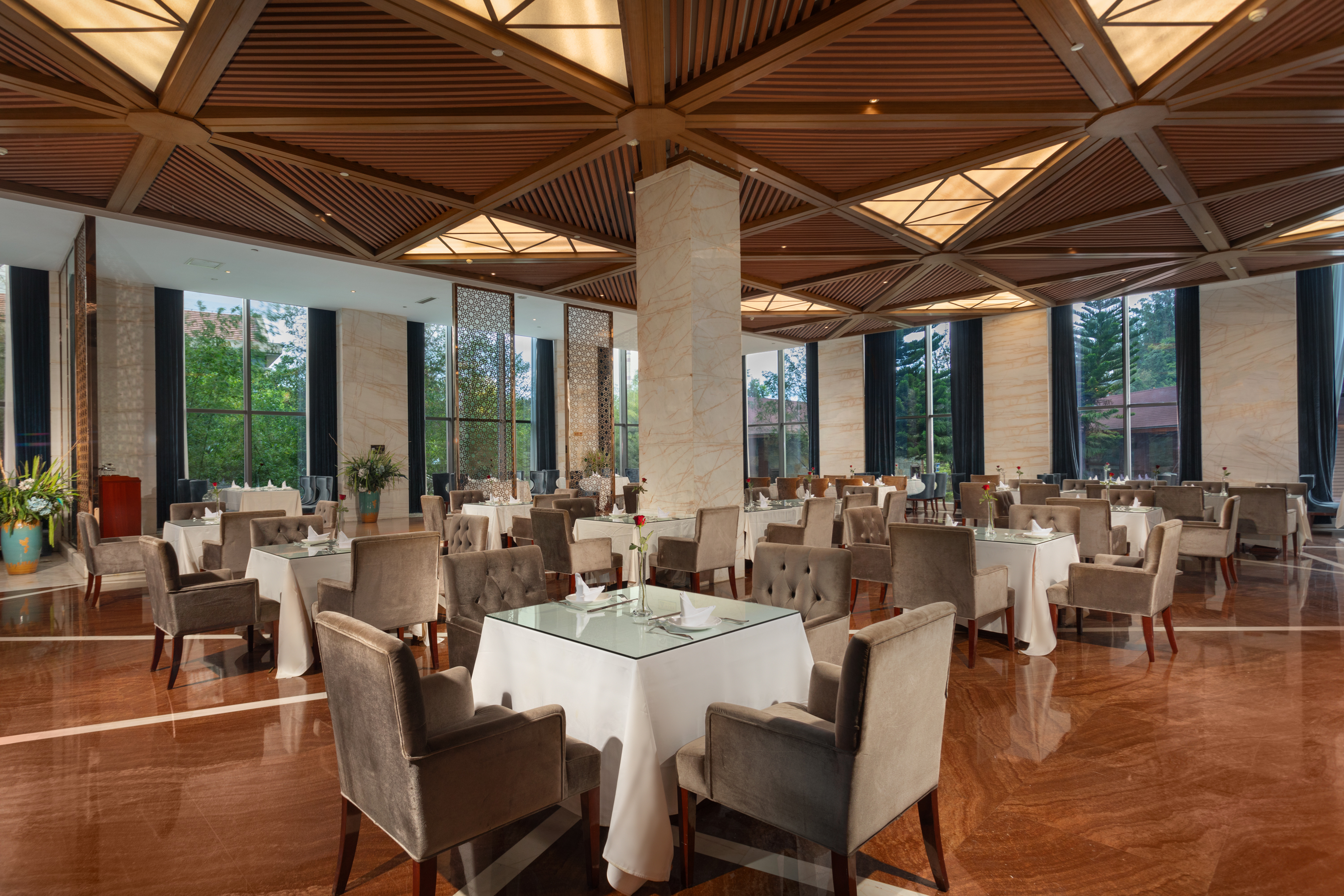 Wyndham Kunming Anning Hot Spring Resort restaurant in Anning, Other than US/Canada