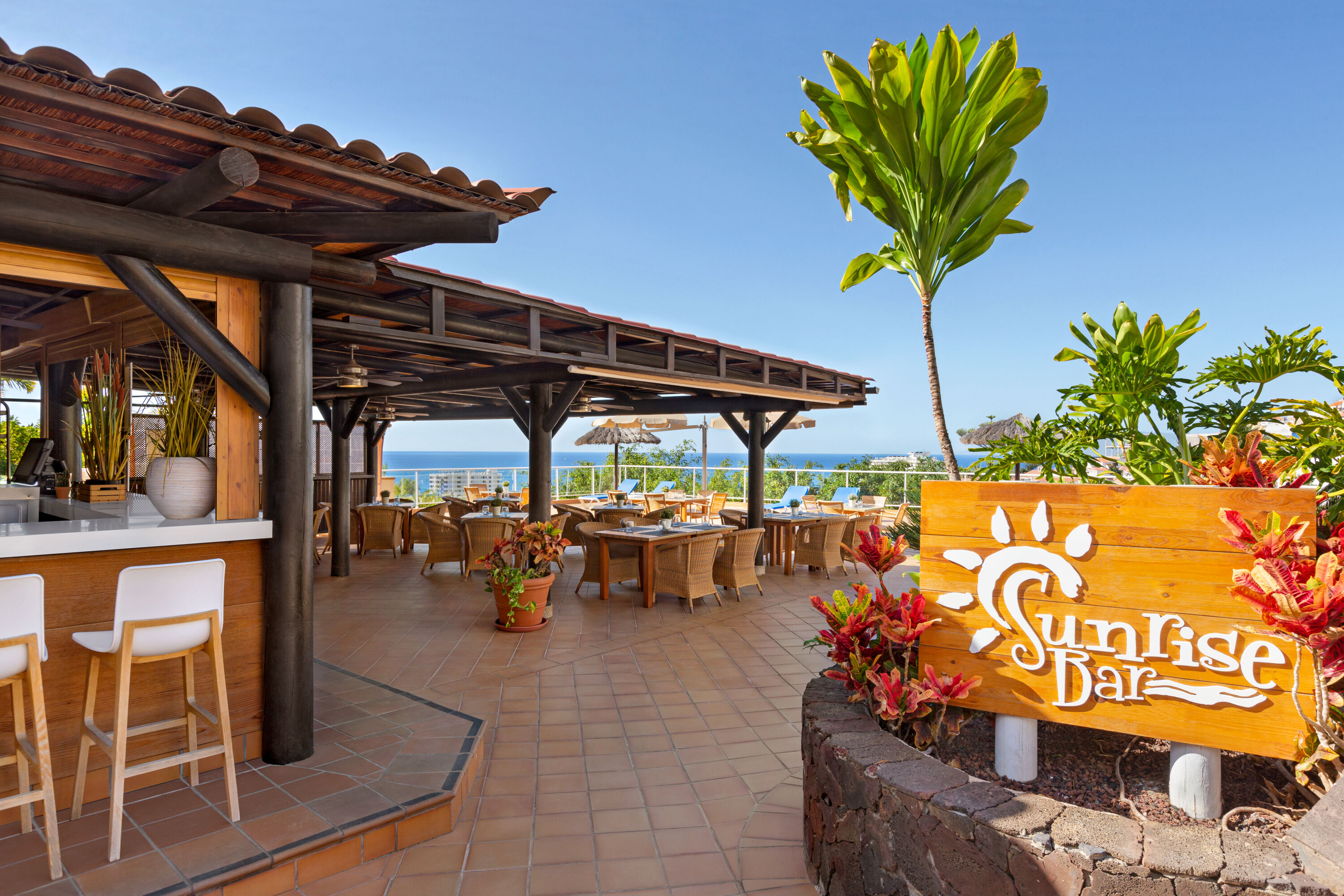 Wyndham Residences Tenerife Costa Adeje bar and grill in San Eugenio Alto, Other than US/Canada