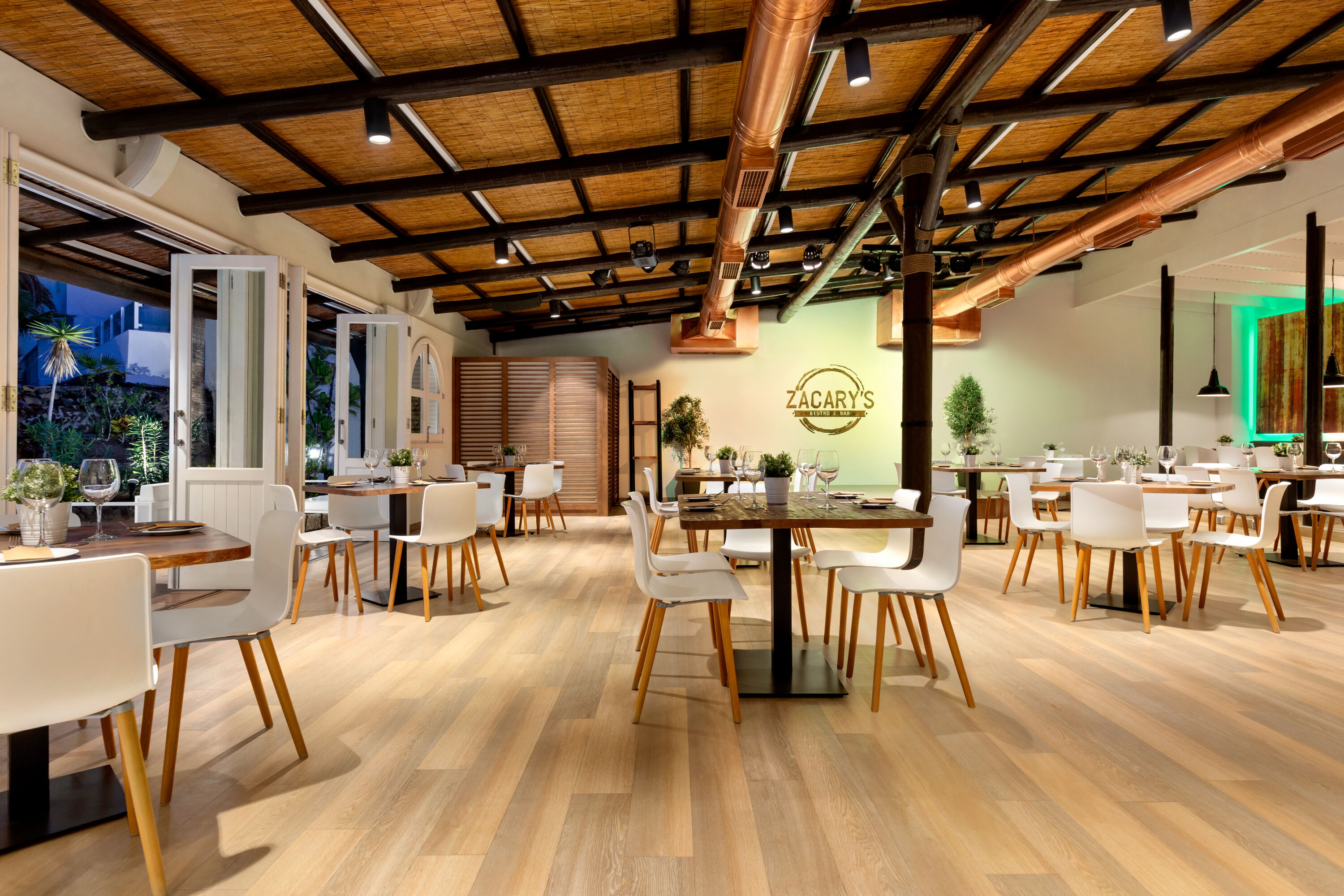 Wyndham Residences Tenerife Golf del Sur bar and grill in San Miguel de Abona, Other than US/Canada