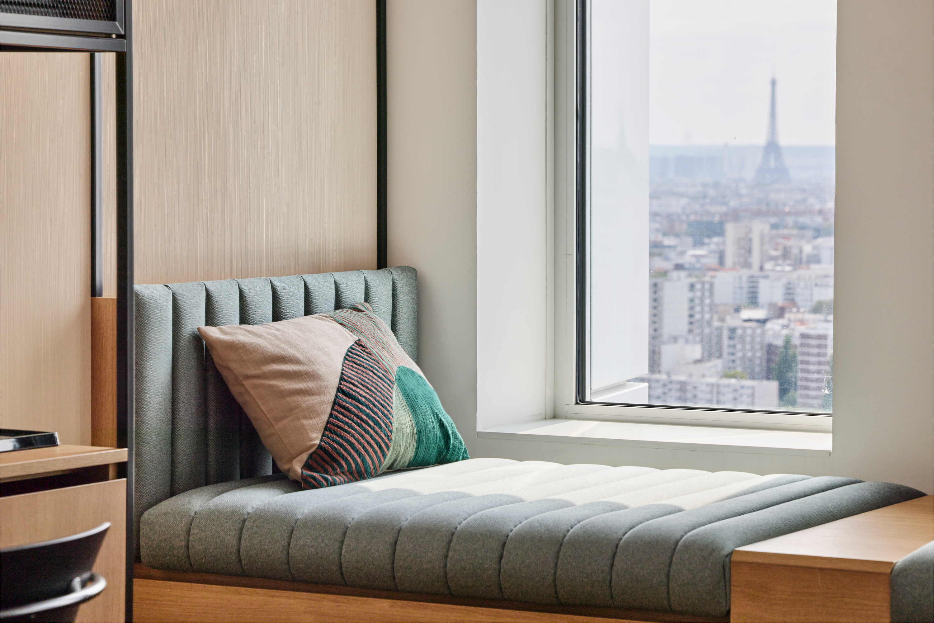 Guest room at the H4 Wyndham Paris Pleyel in Saint-Denis, Other than US/Canada