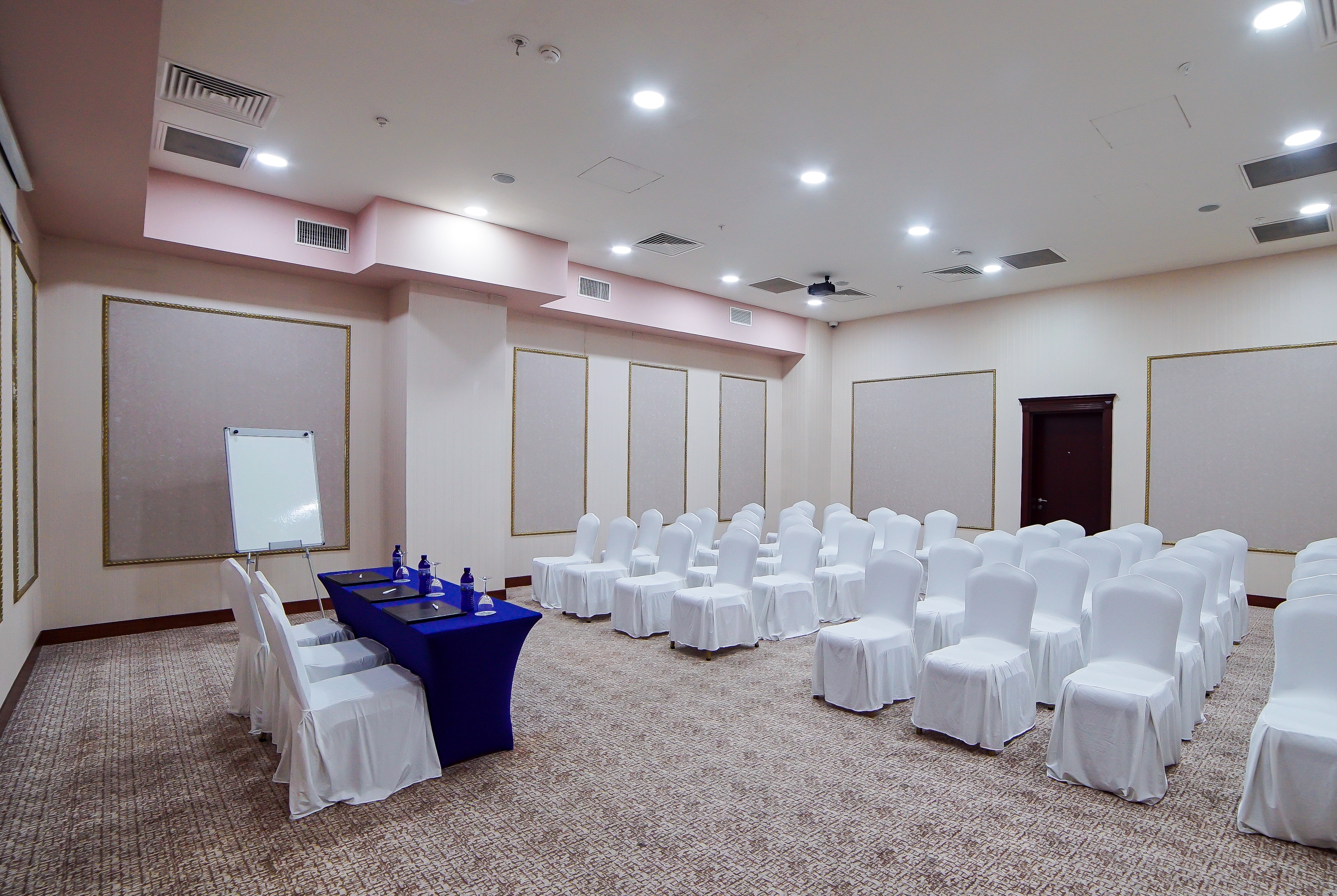 Meeting room at Wyndham Batumi in Batumi, Other than US/Canada