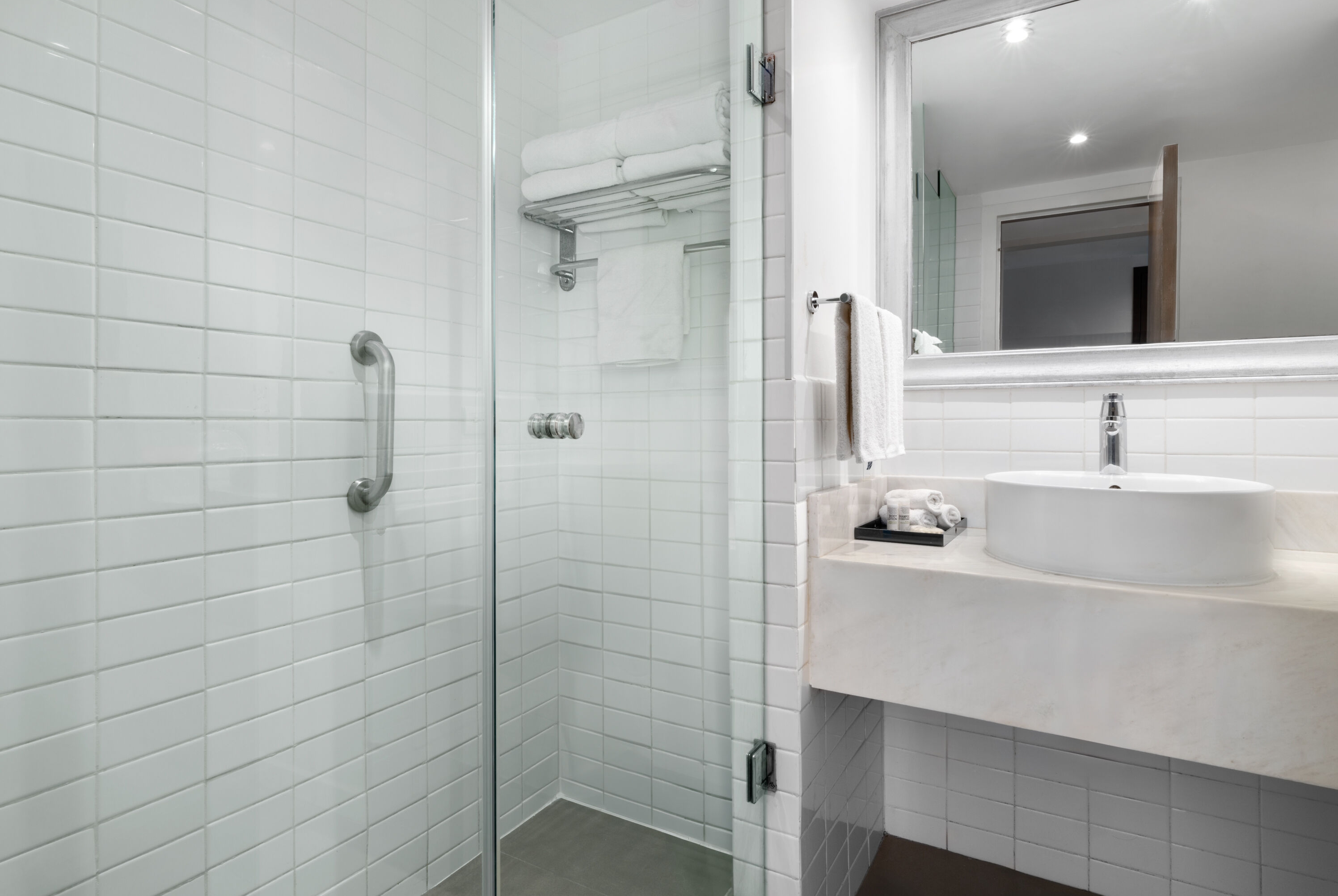 Guest room bath at the Wyndham Monterrey Ambassador Centro in Monterrey, Other than US/Canada