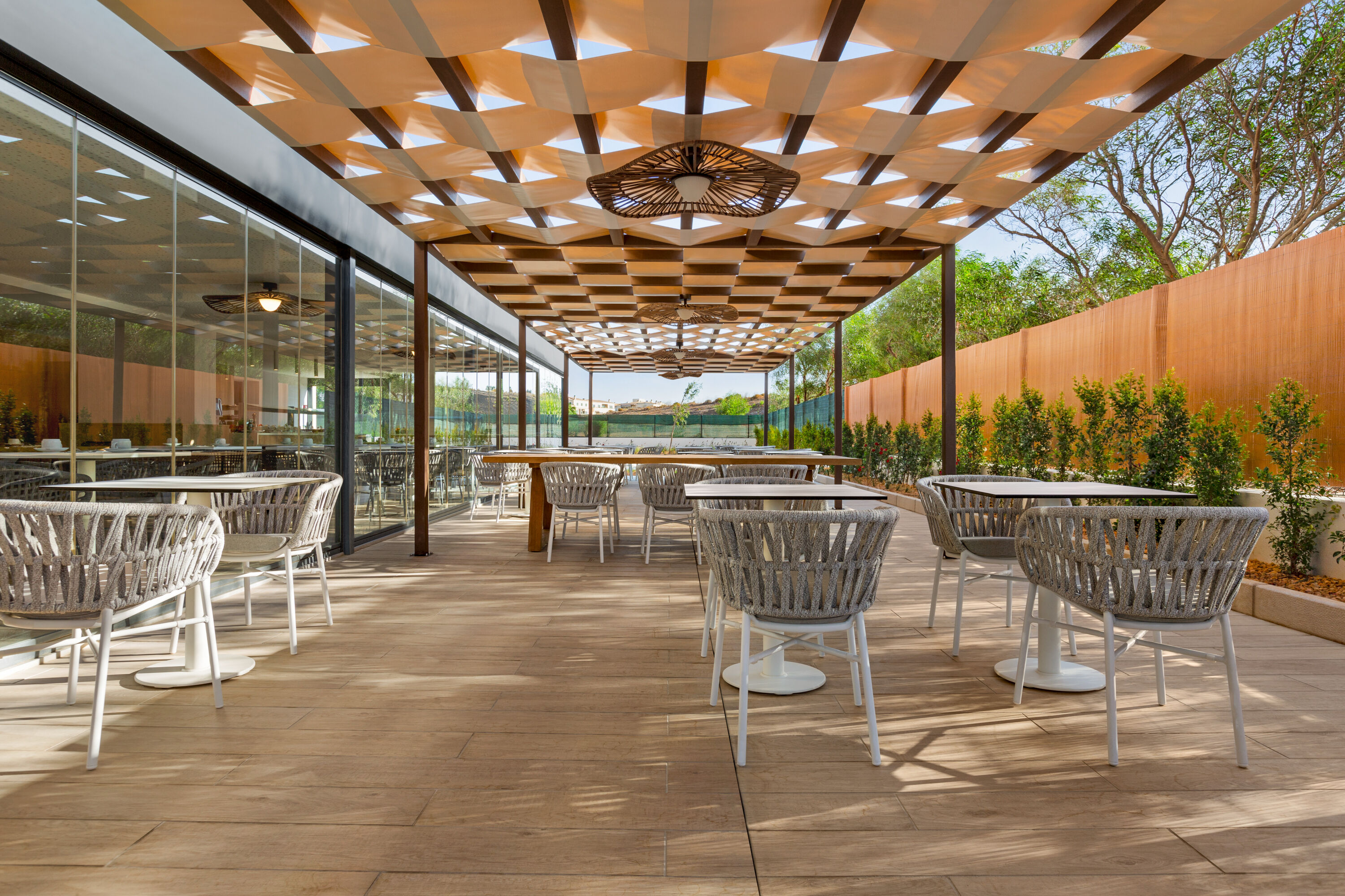 Wyndham Residences Alvor Beach bar and grill in Alvor, Other than US/Canada
