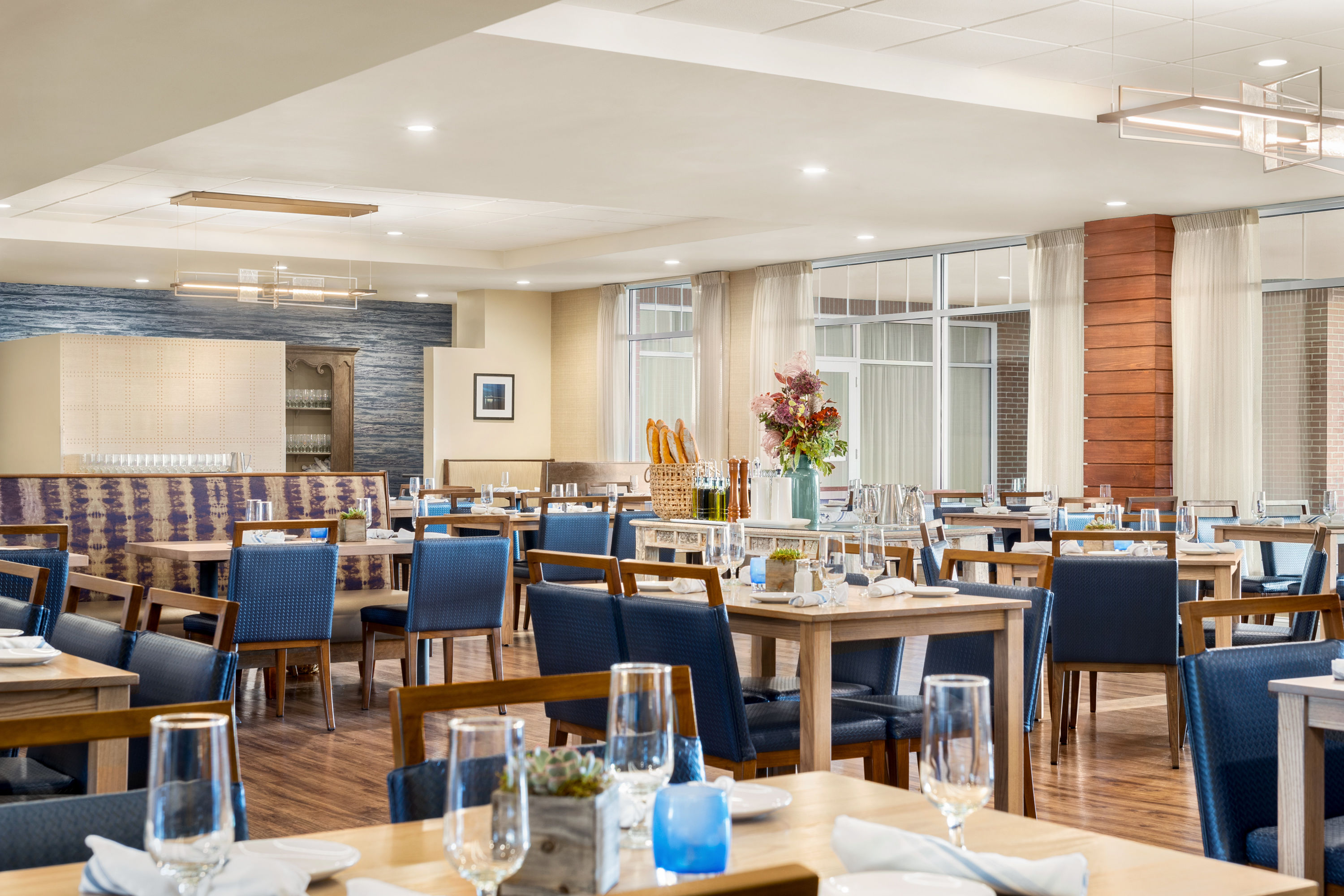 Wyndham Newport Hotel bar and grill in Middletown, Rhode Island