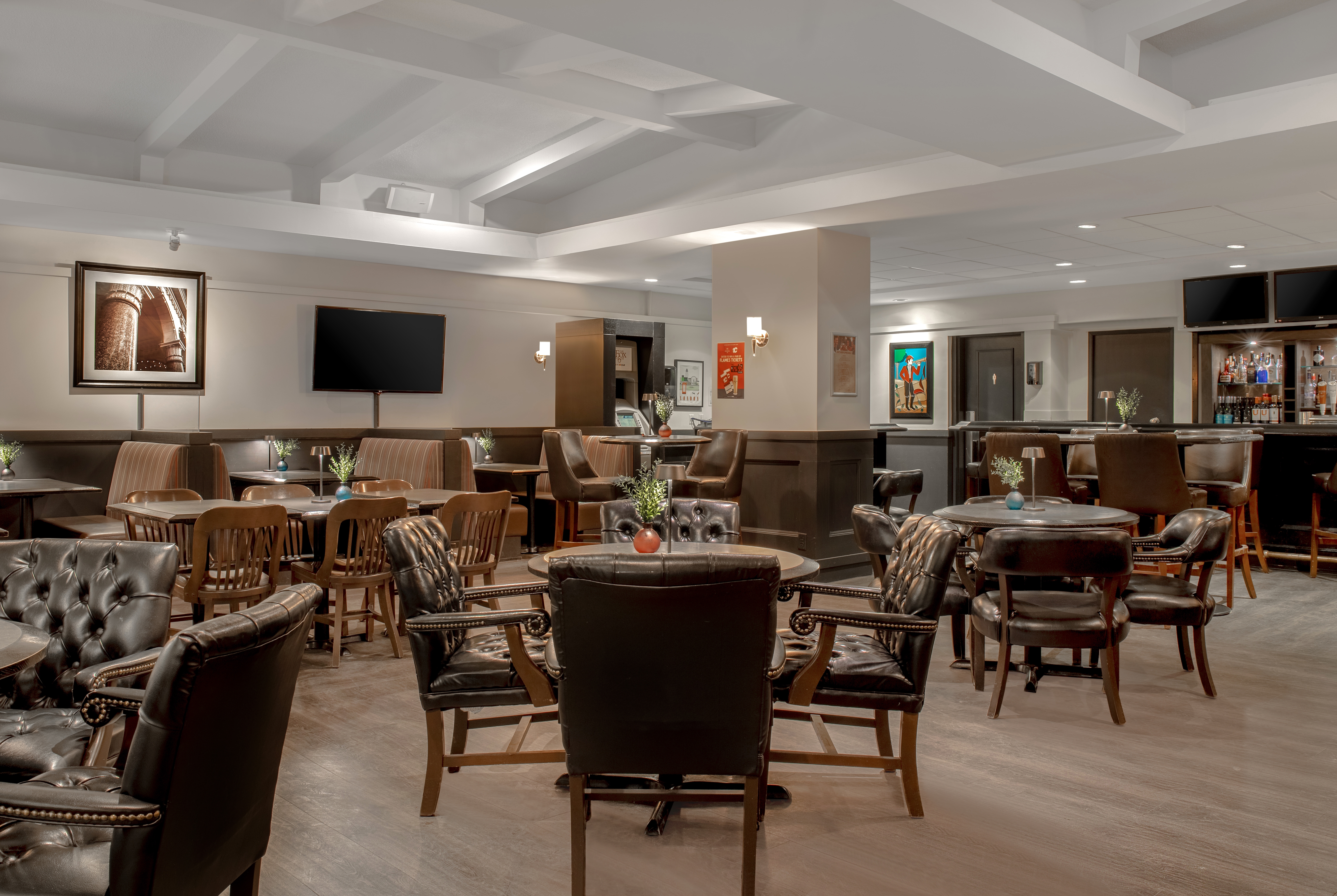 Ramada Plaza by Wyndham Calgary Downtown restaurant in Calgary, Alberta