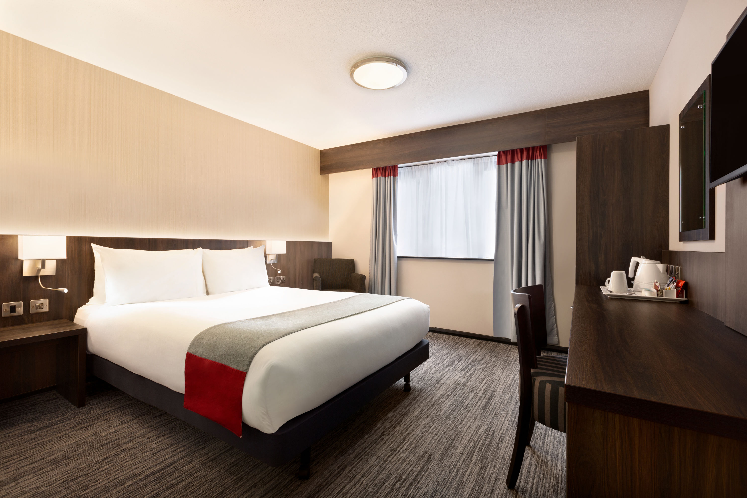 Guest room at the Ramada by Wyndham Bristol West in Bristol, Other than US/Canada