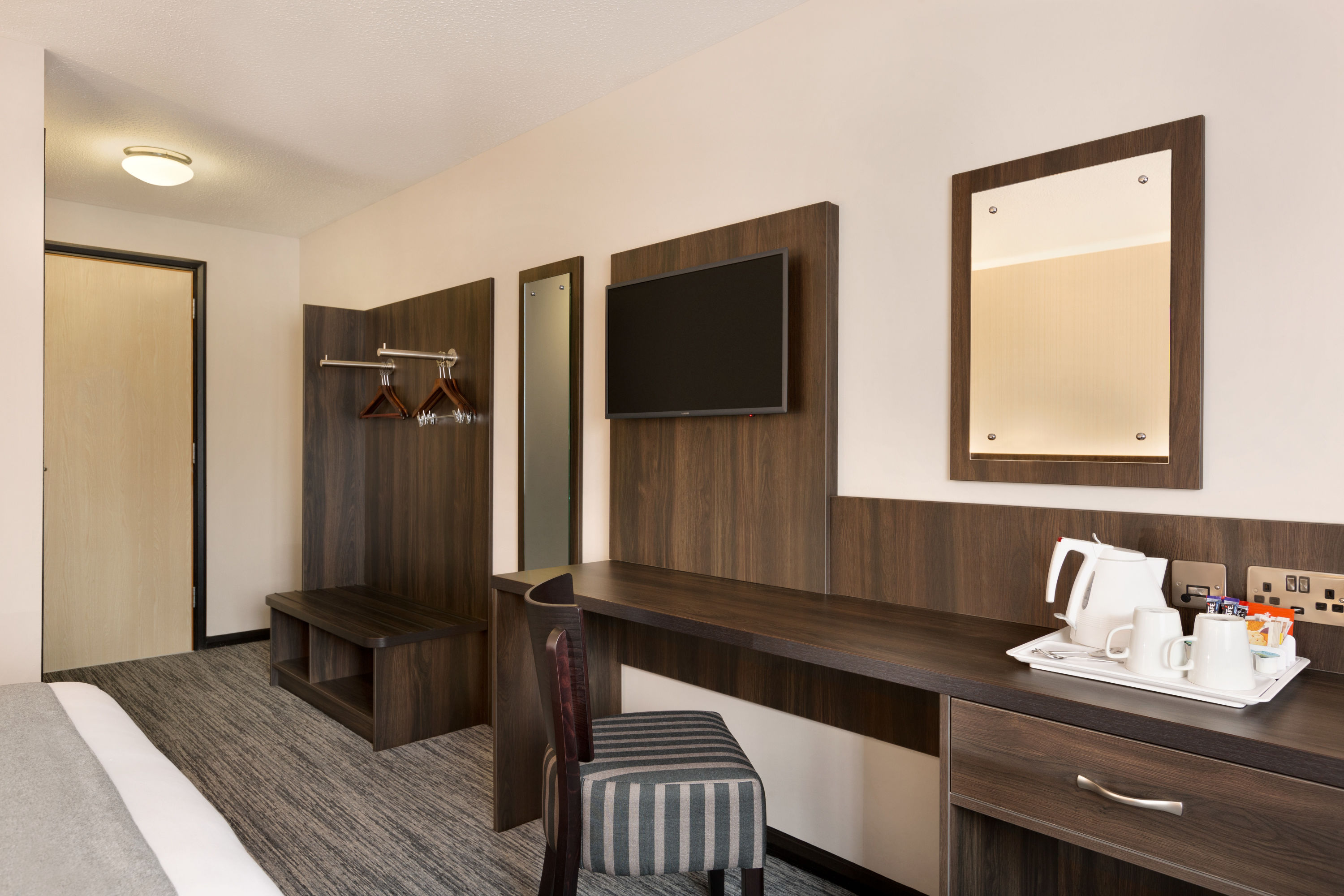 Guest room at the Ramada by Wyndham Bristol West in Bristol, Other than US/Canada