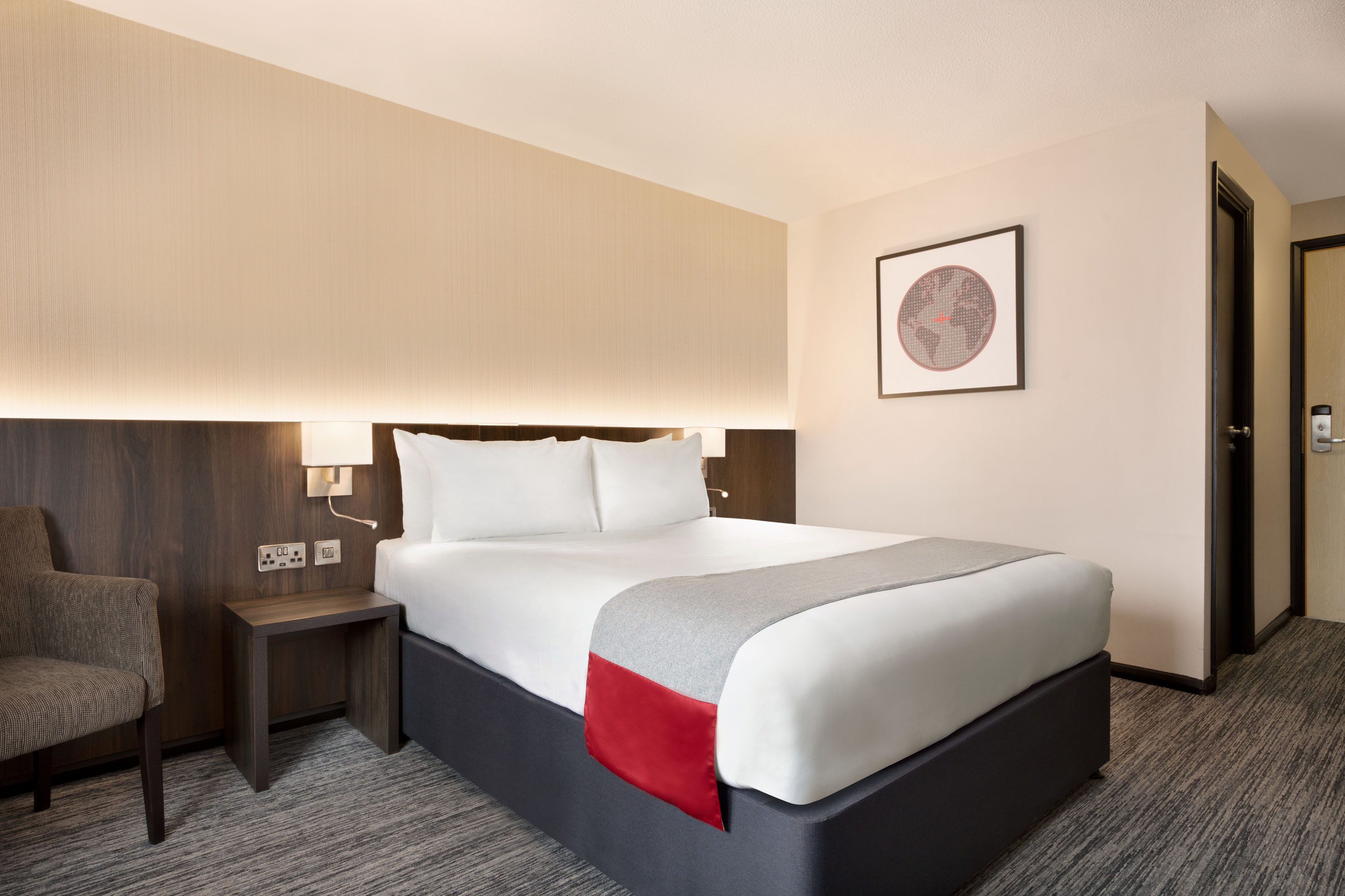 Guest room at the Ramada by Wyndham Bristol West in Bristol, Other than US/Canada