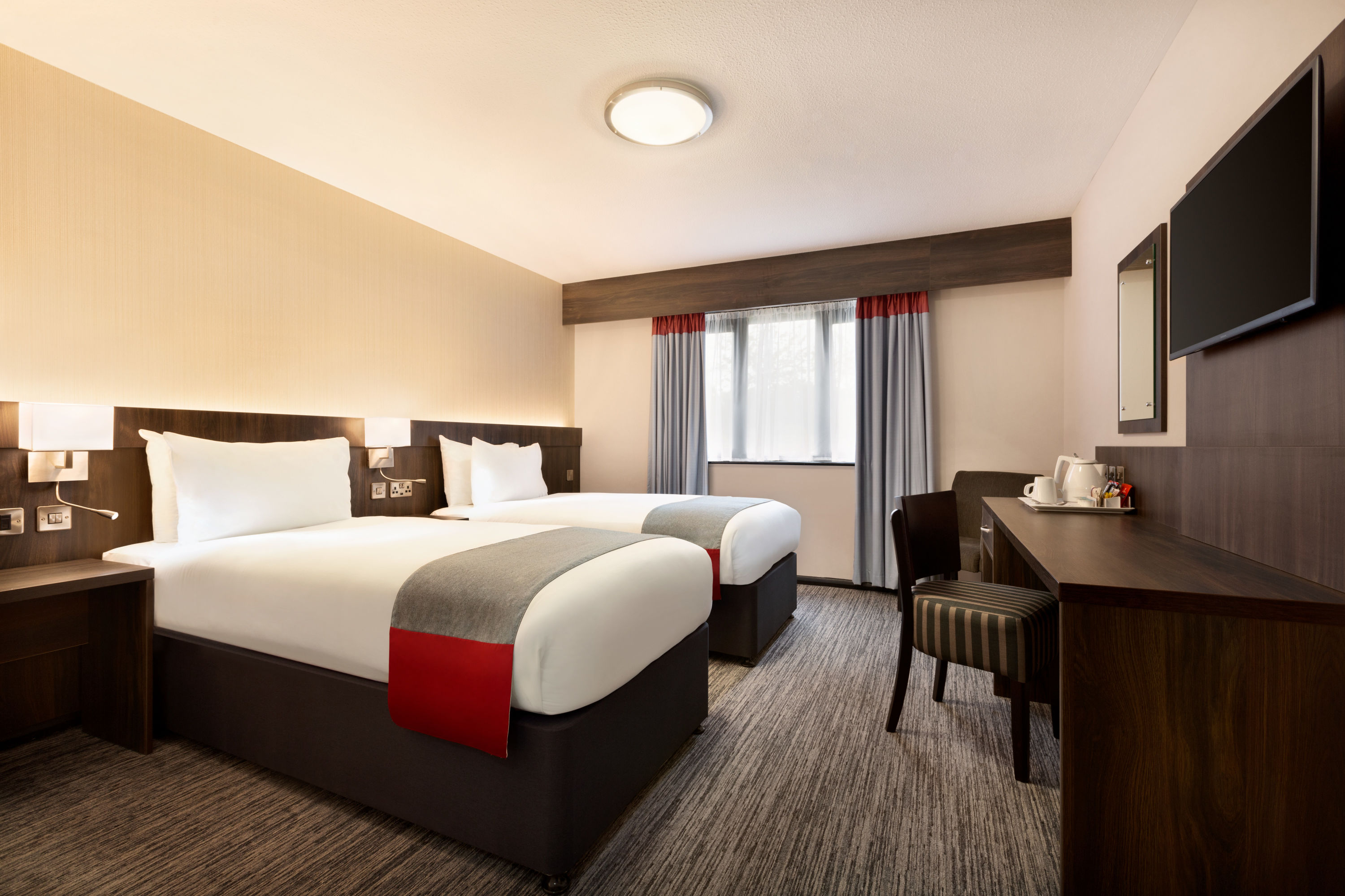 Guest room at the Ramada by Wyndham Bristol West in Bristol, Other than US/Canada