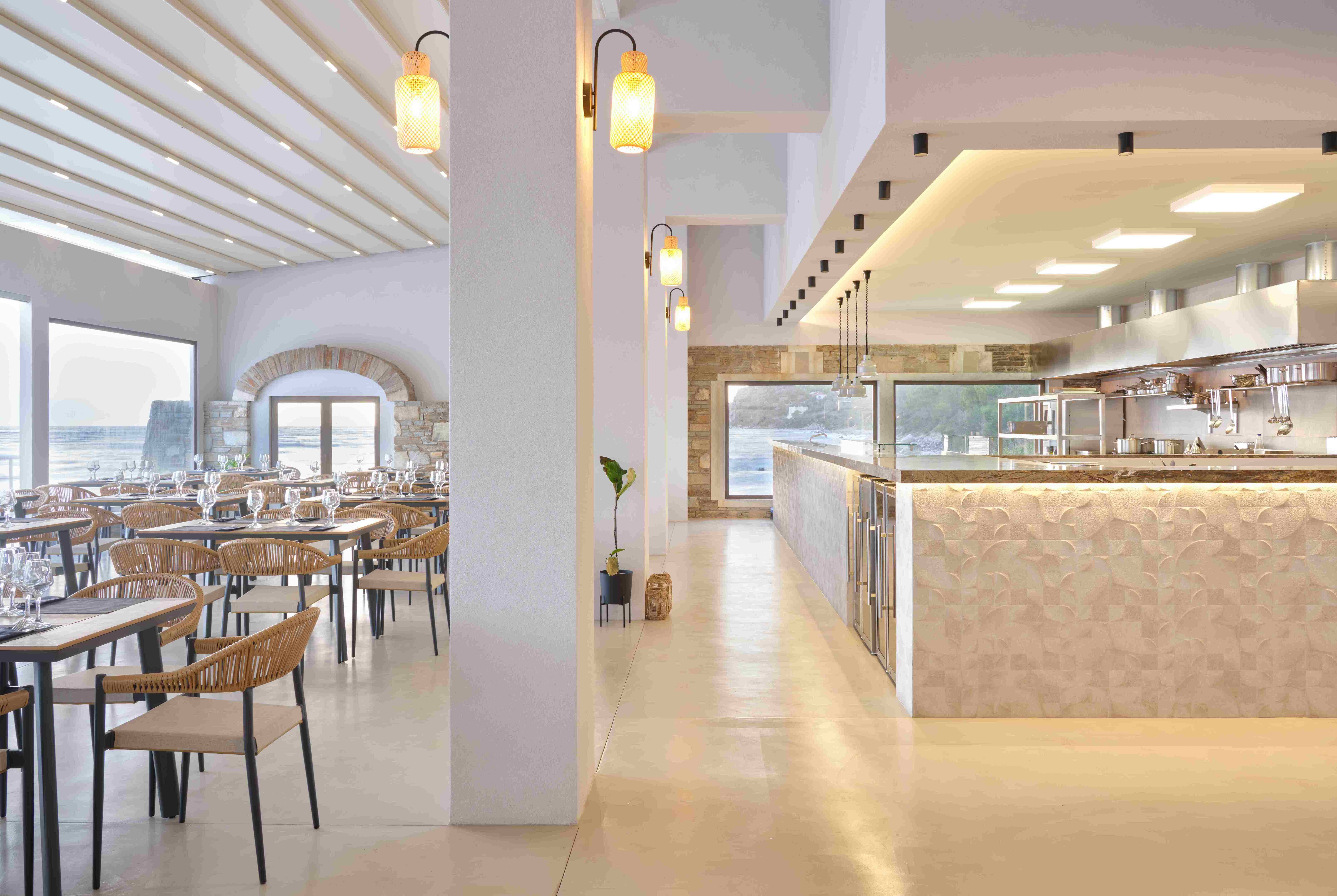 Ramada by Wyndham Loutraki Poseidon Resort restaurant in Loutraki, Other than US/Canada